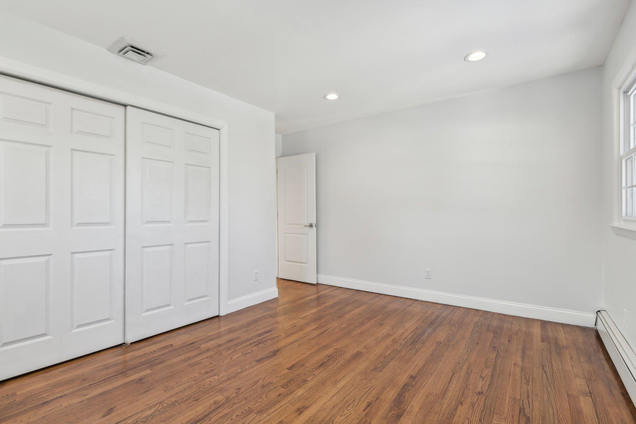 4 Main Avenue, Garden City, NY 11530