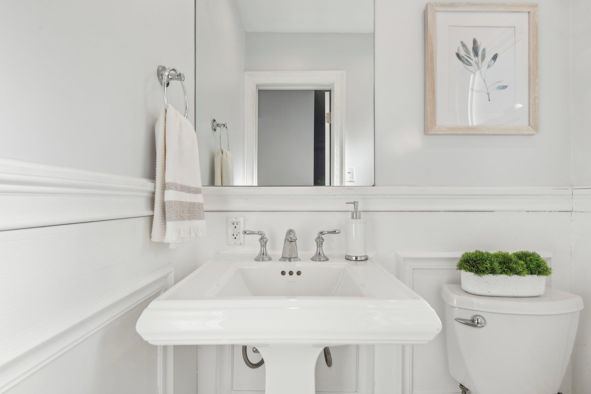 4 Main Avenue, Garden City, NY 11530