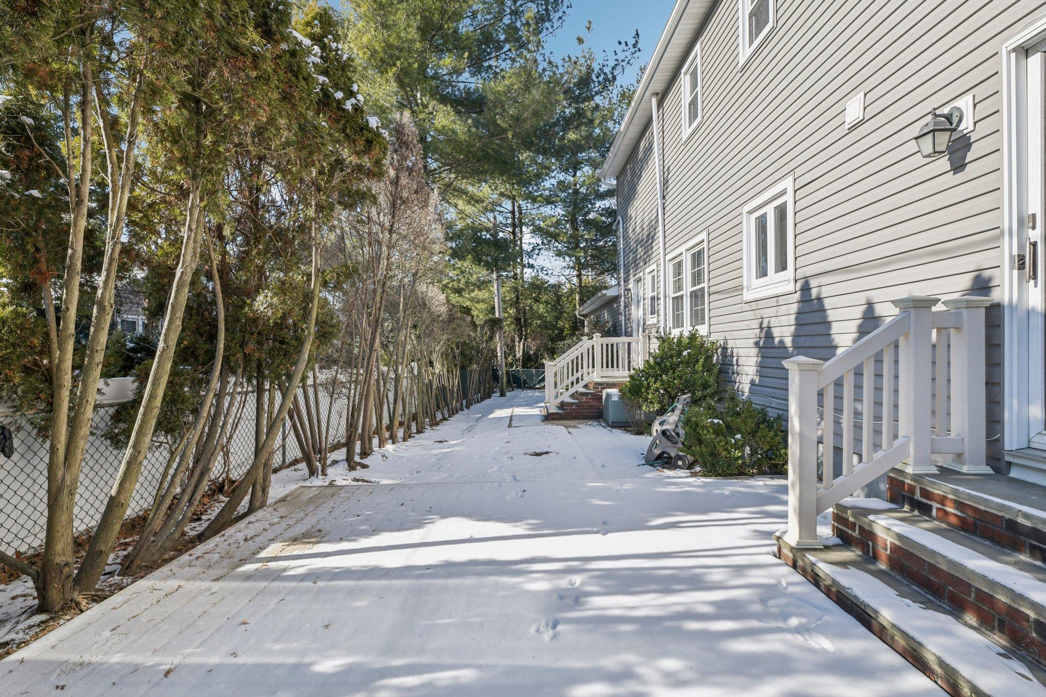 4 Main Avenue, Garden City, NY 11530