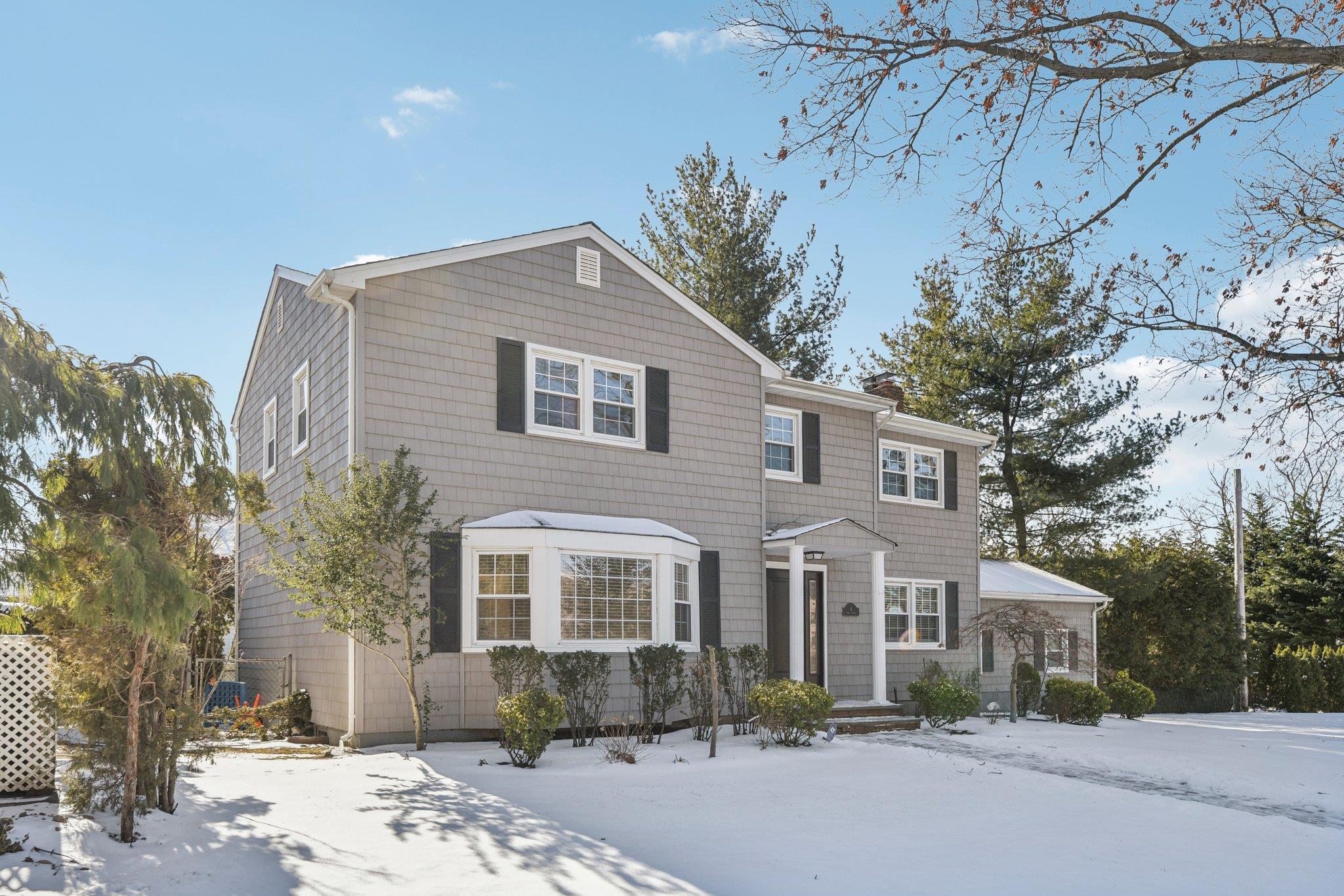 4 Main Avenue, Garden City, NY 11530