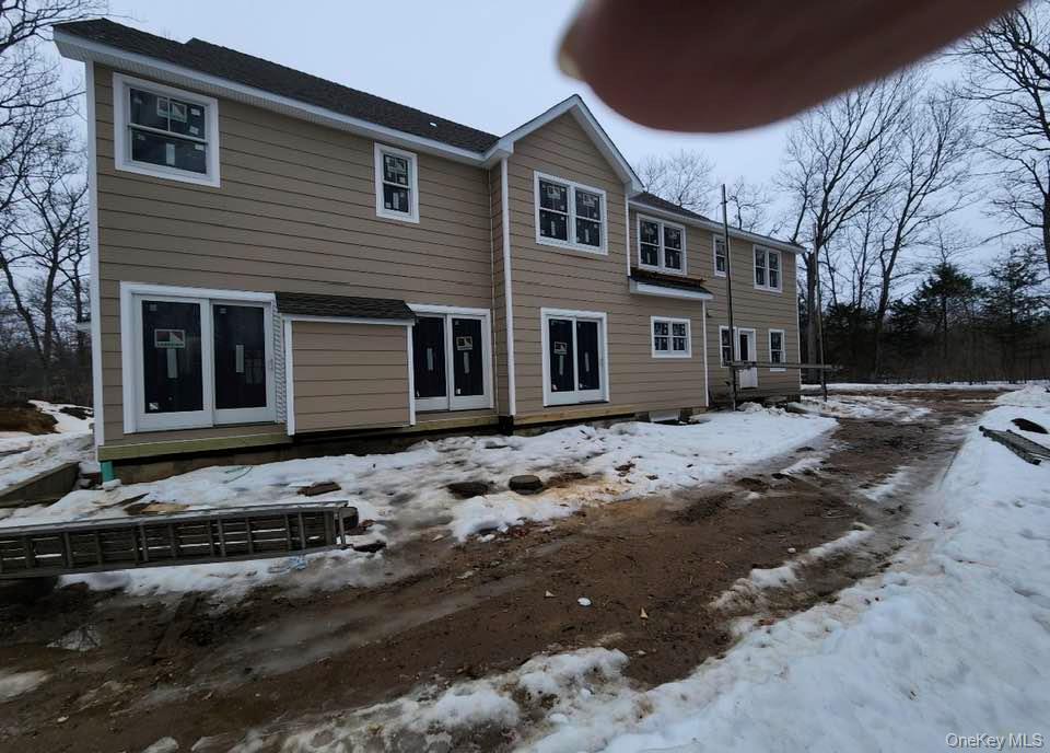 25a Randall, Shoreham, NY 11786