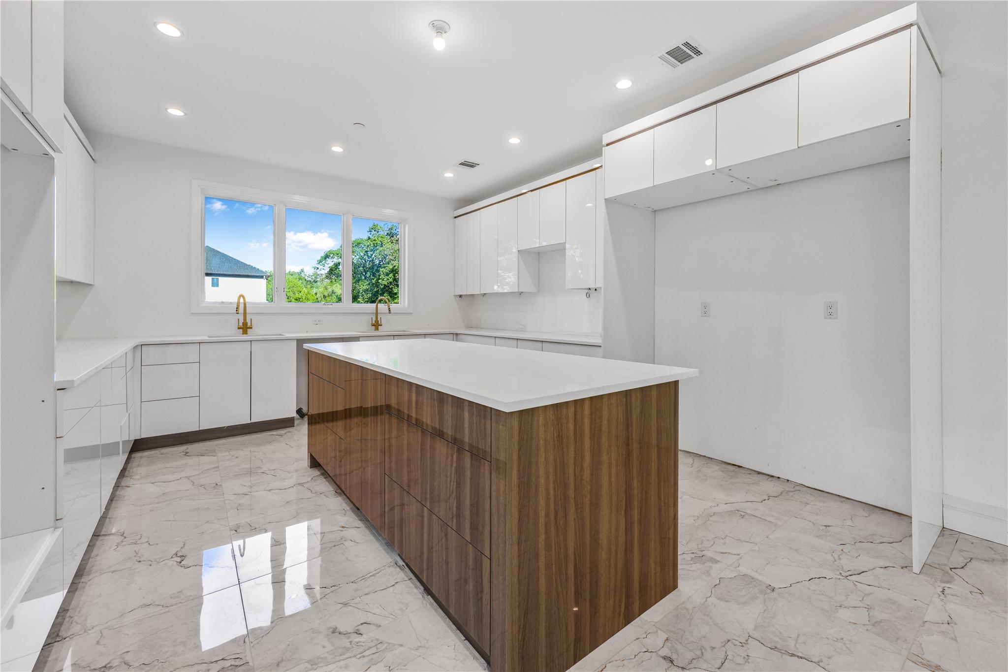 115 S Madison Avenue # 211, Spring Valley, NY 10977