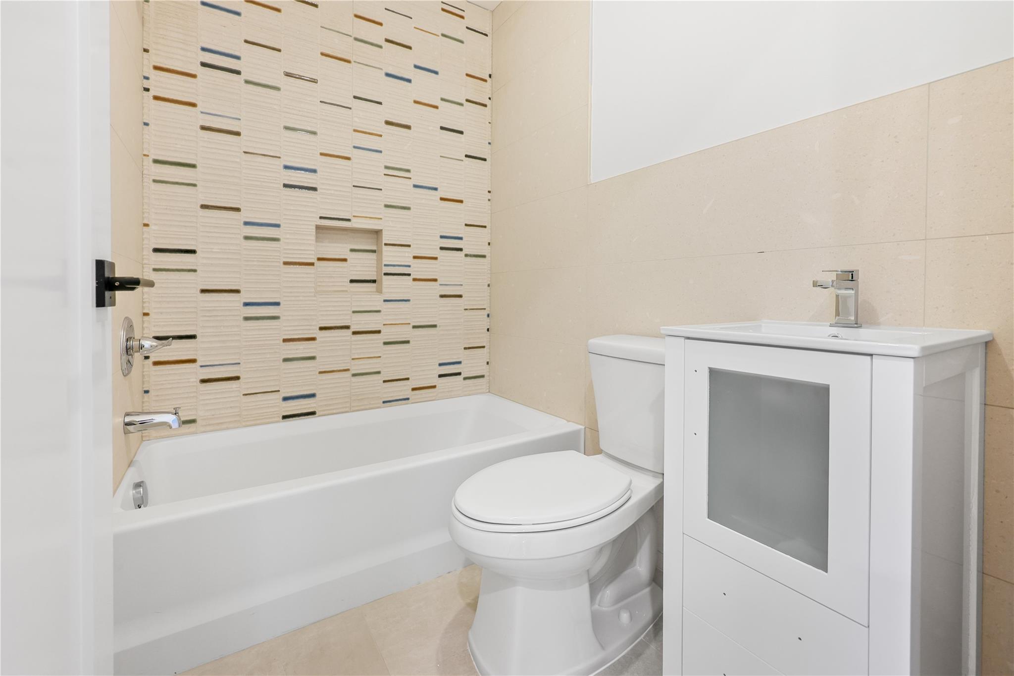 115 S Madison Avenue # 211, Spring Valley, NY 10977