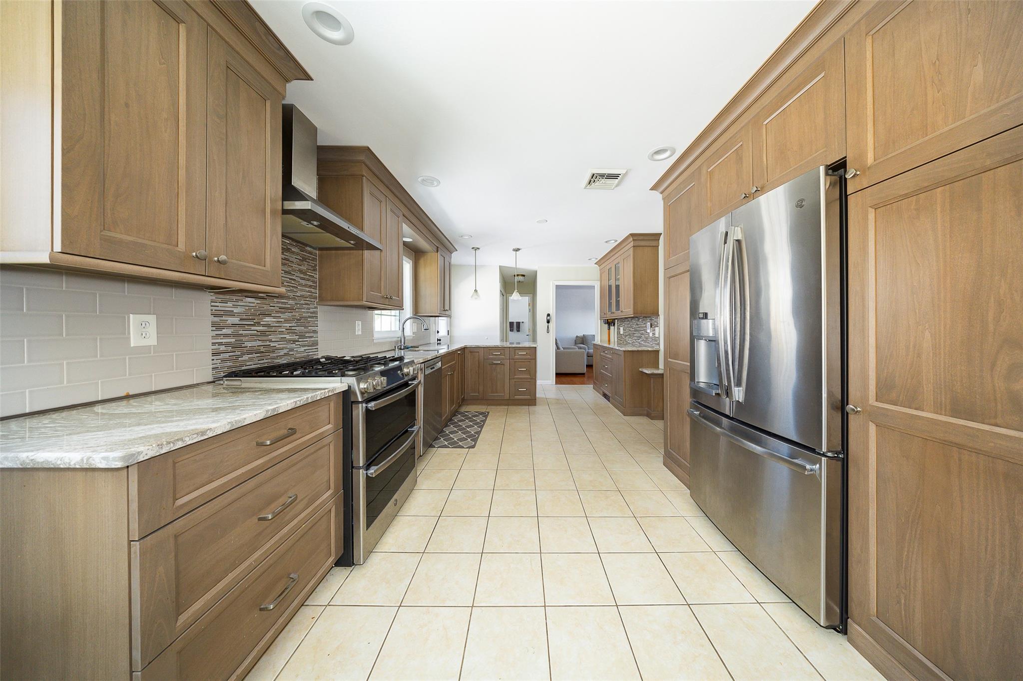 22 Four Winds Drive, Poughkeepsie, NY 12603
