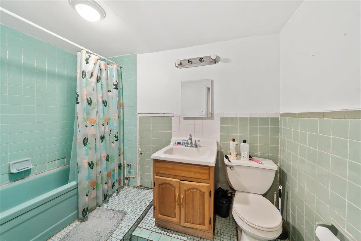 1764 Bartow Avenue, Bronx, NY 10469