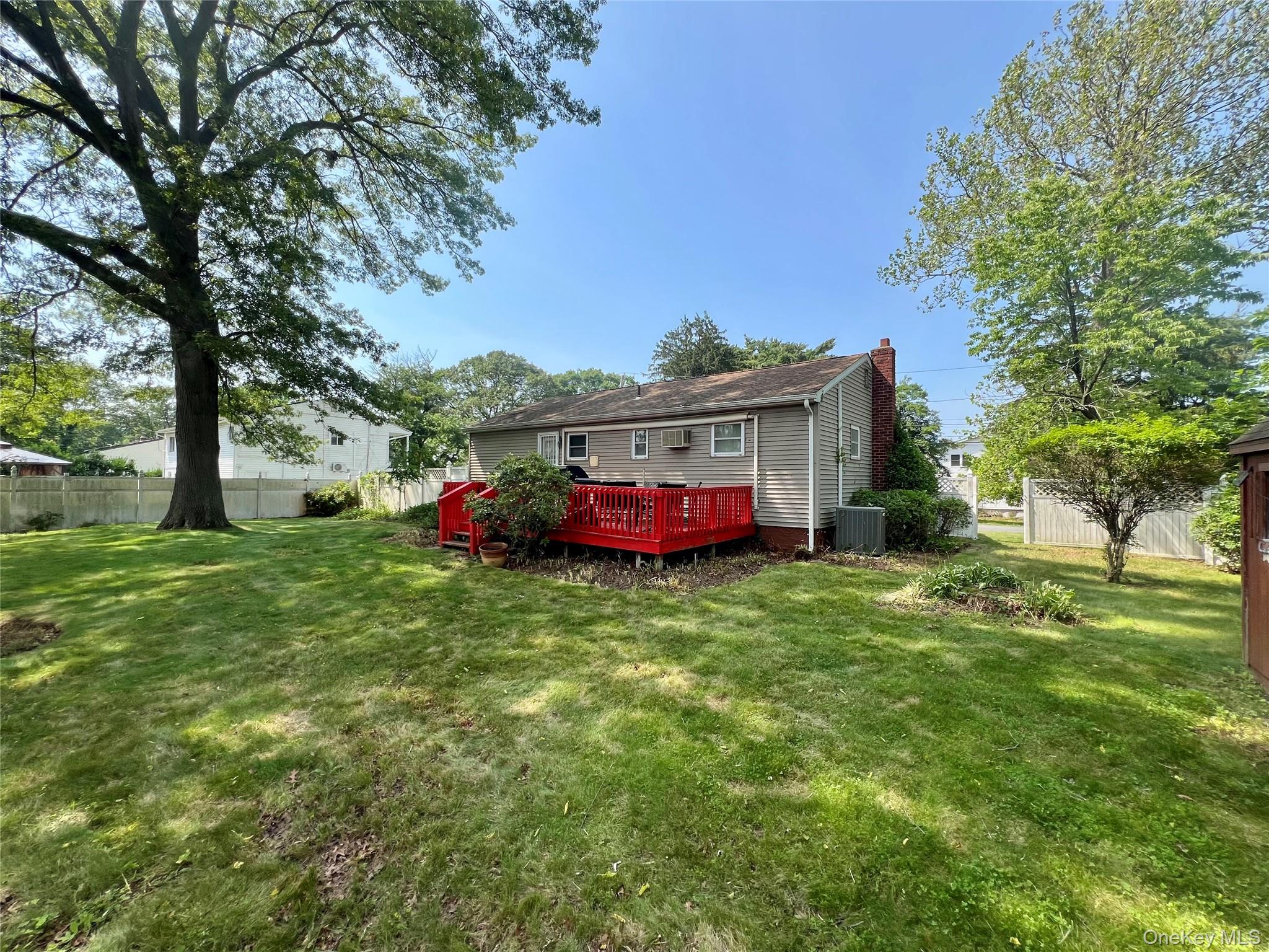 270 Fulton Street, West Babylon, NY 11704