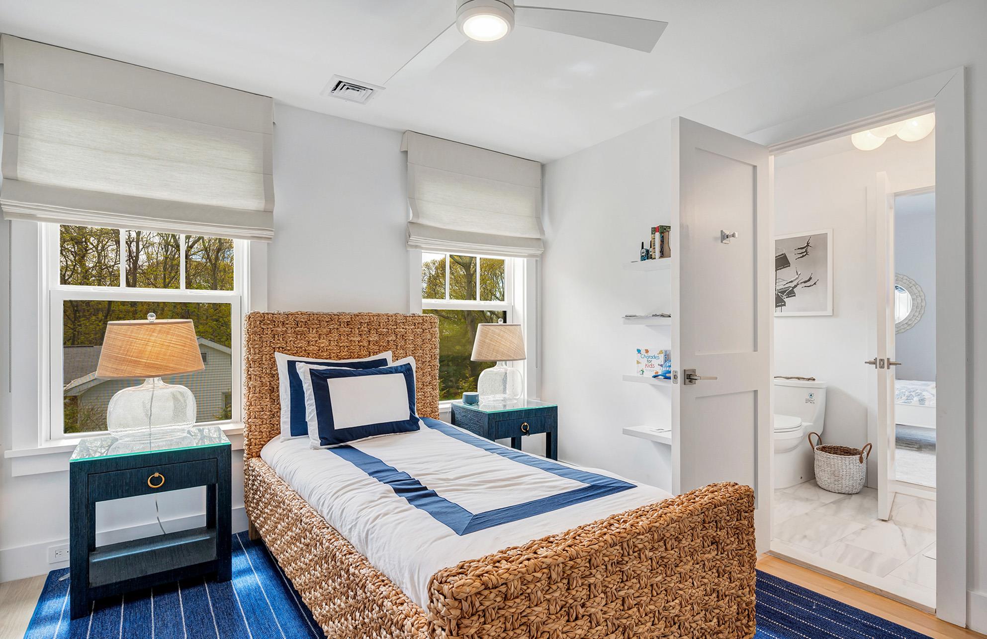 17 Bay View Road W, Southampton, NY 11968