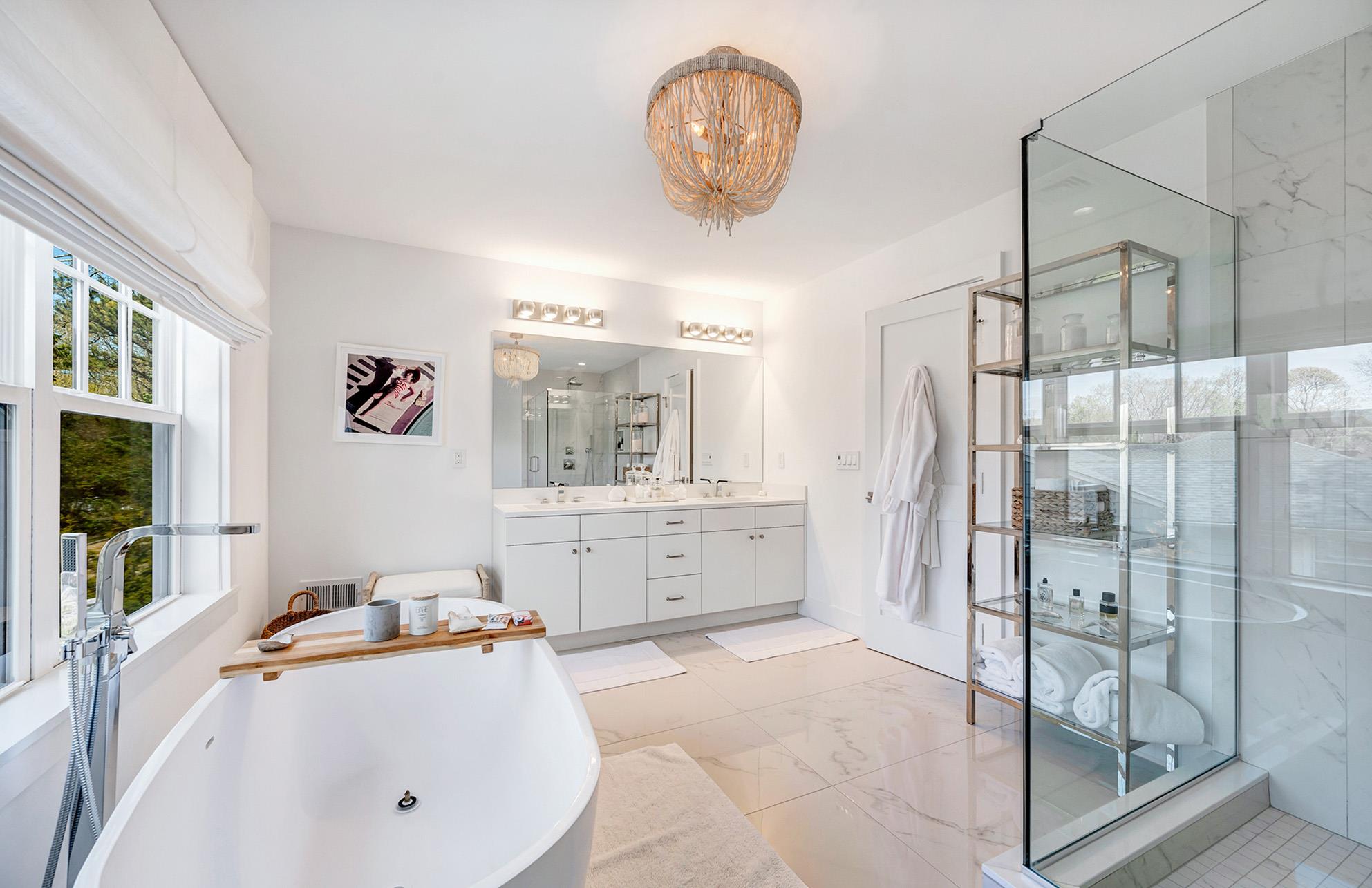 17 Bay View Road W, Southampton, NY 11968