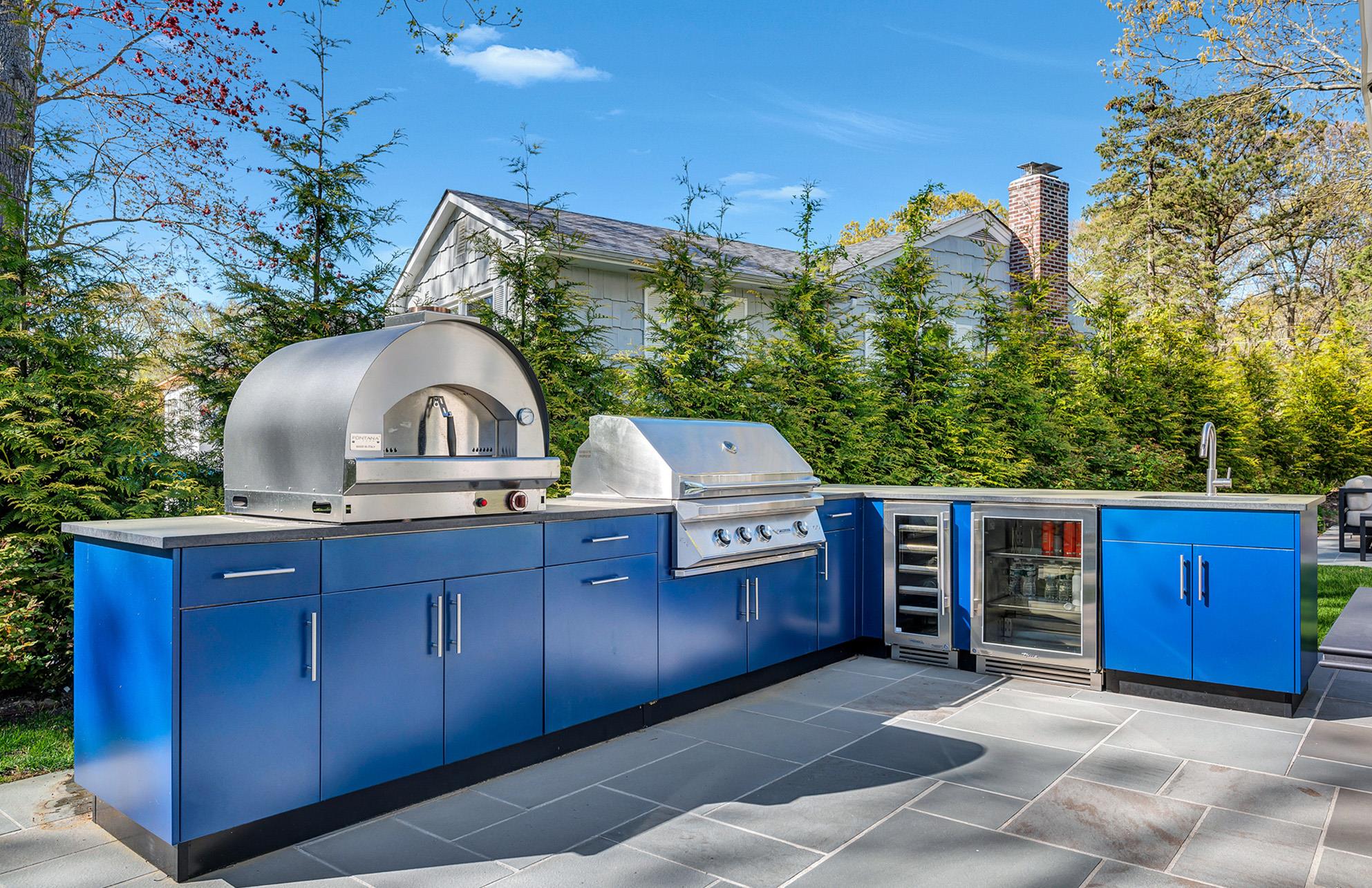 17 Bay View Road W, Southampton, NY 11968