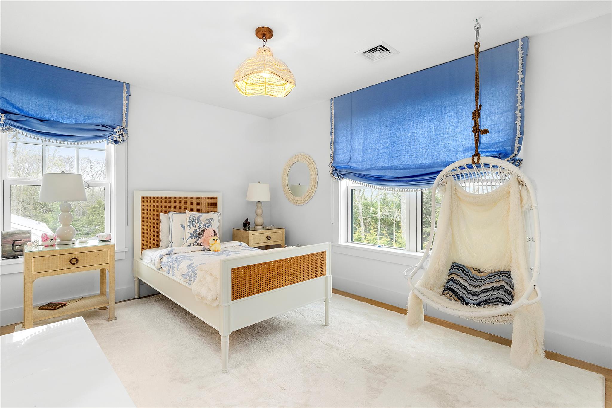 17 Bay View Road W, Southampton, NY 11968