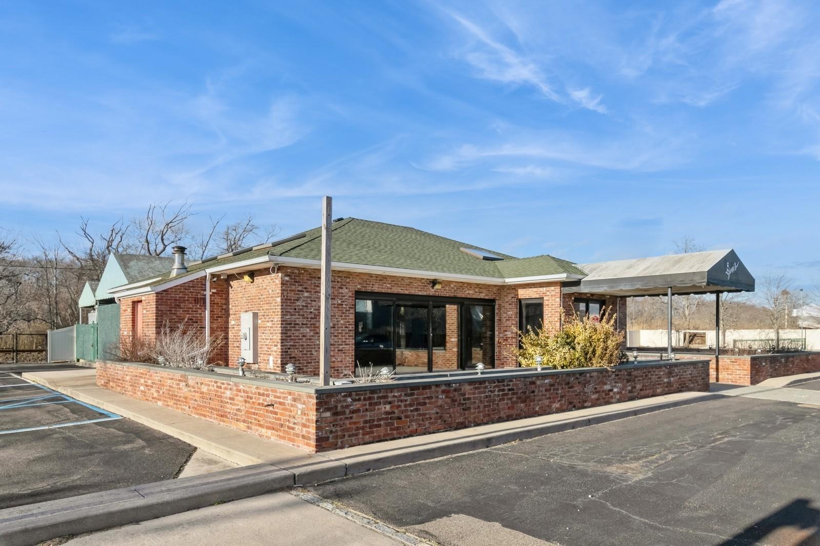 62375 Main Road, Southold, NY 11971