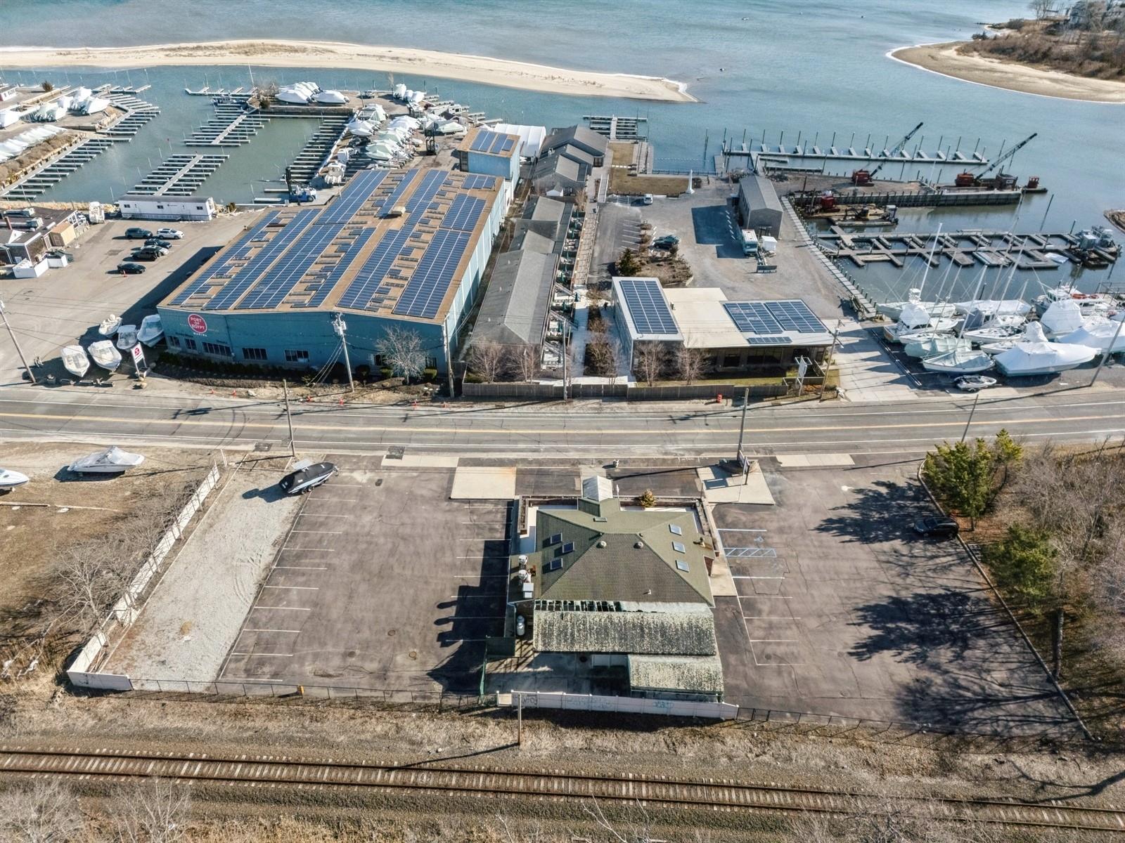 62375 Main Road, Southold, NY 11971