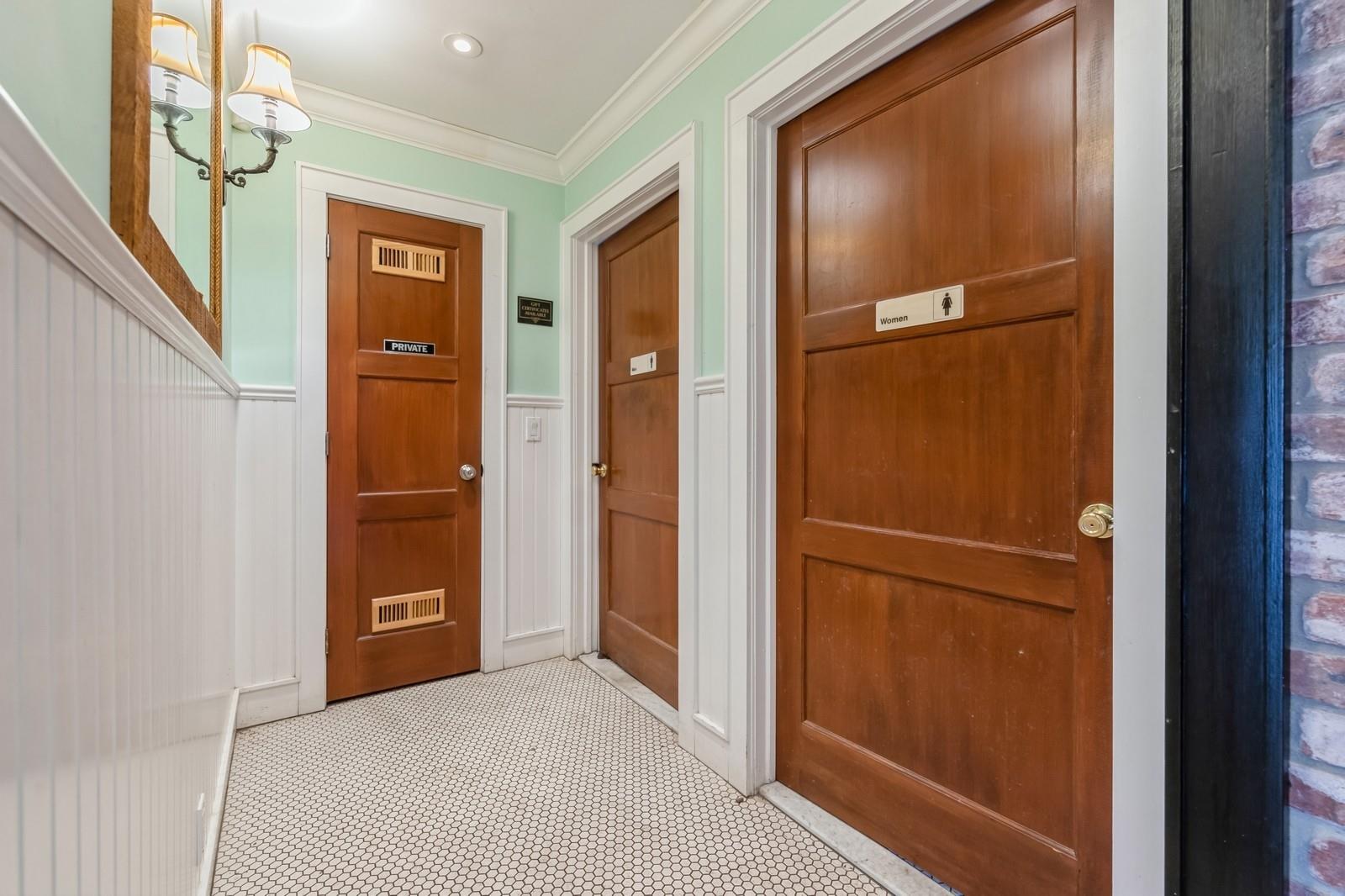 62375 Main Road, Southold, NY 11971