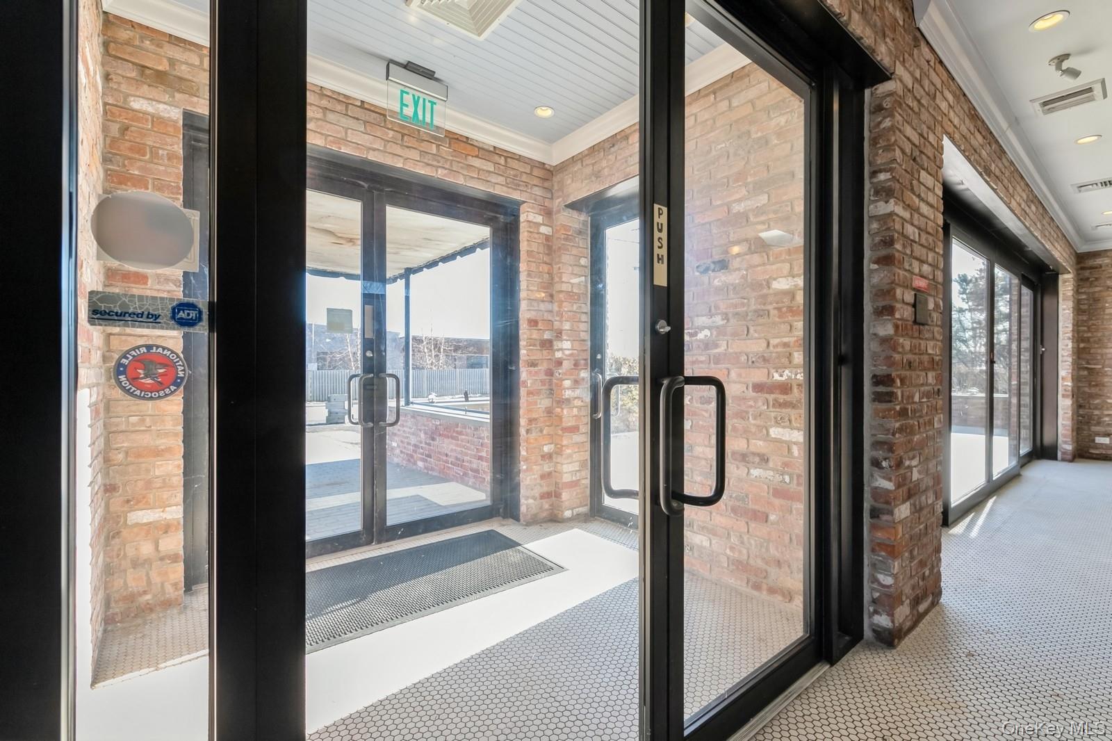 62375 Main Road, Southold, NY 11971