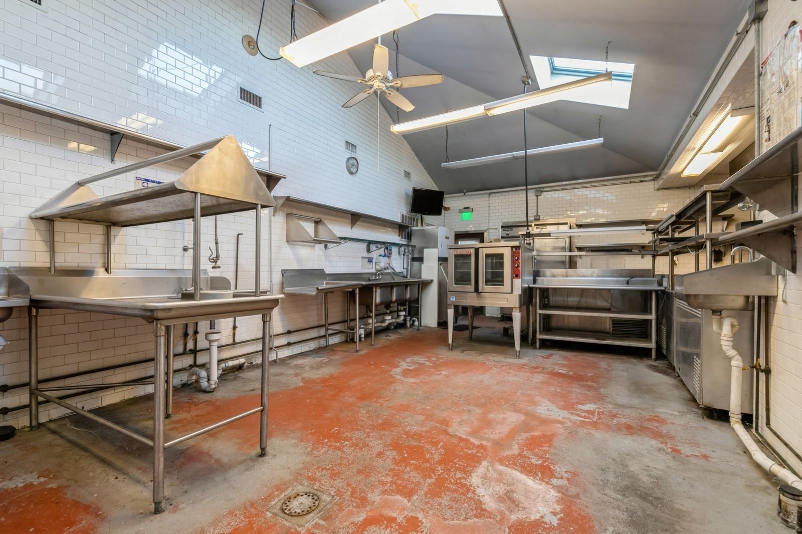 62375 Main Road, Southold, NY 11971