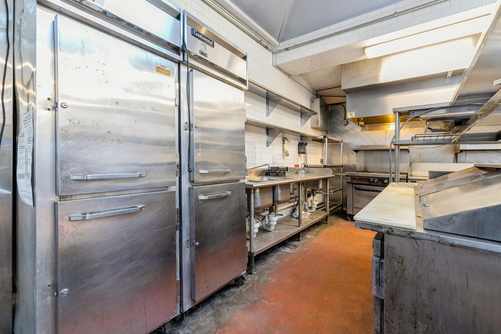 62375 Main Road, Southold, NY 11971