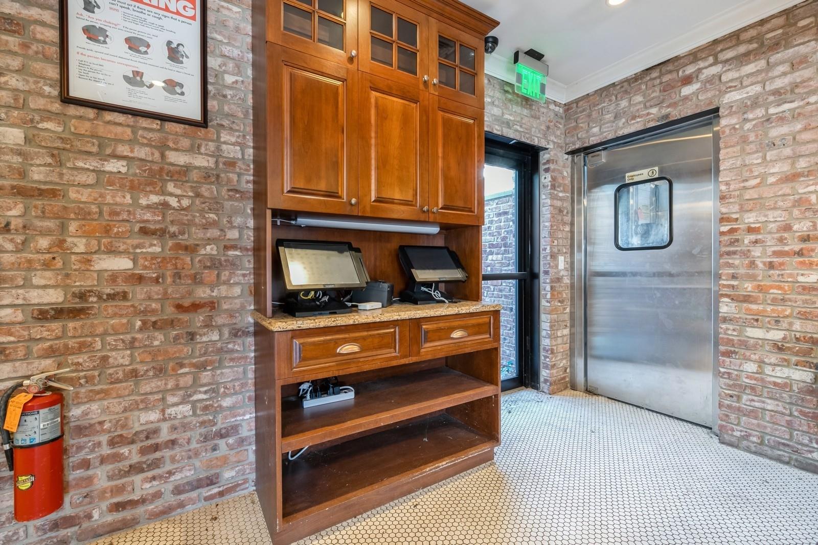 62375 Main Road, Southold, NY 11971