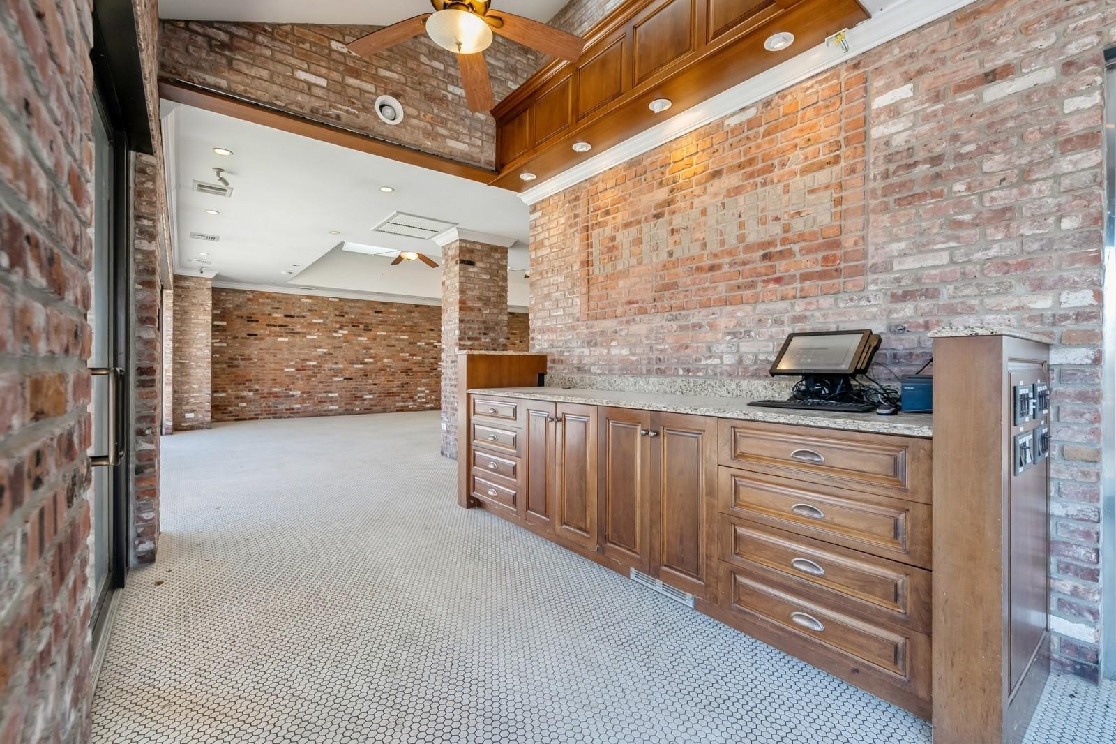 62375 Main Road, Southold, NY 11971