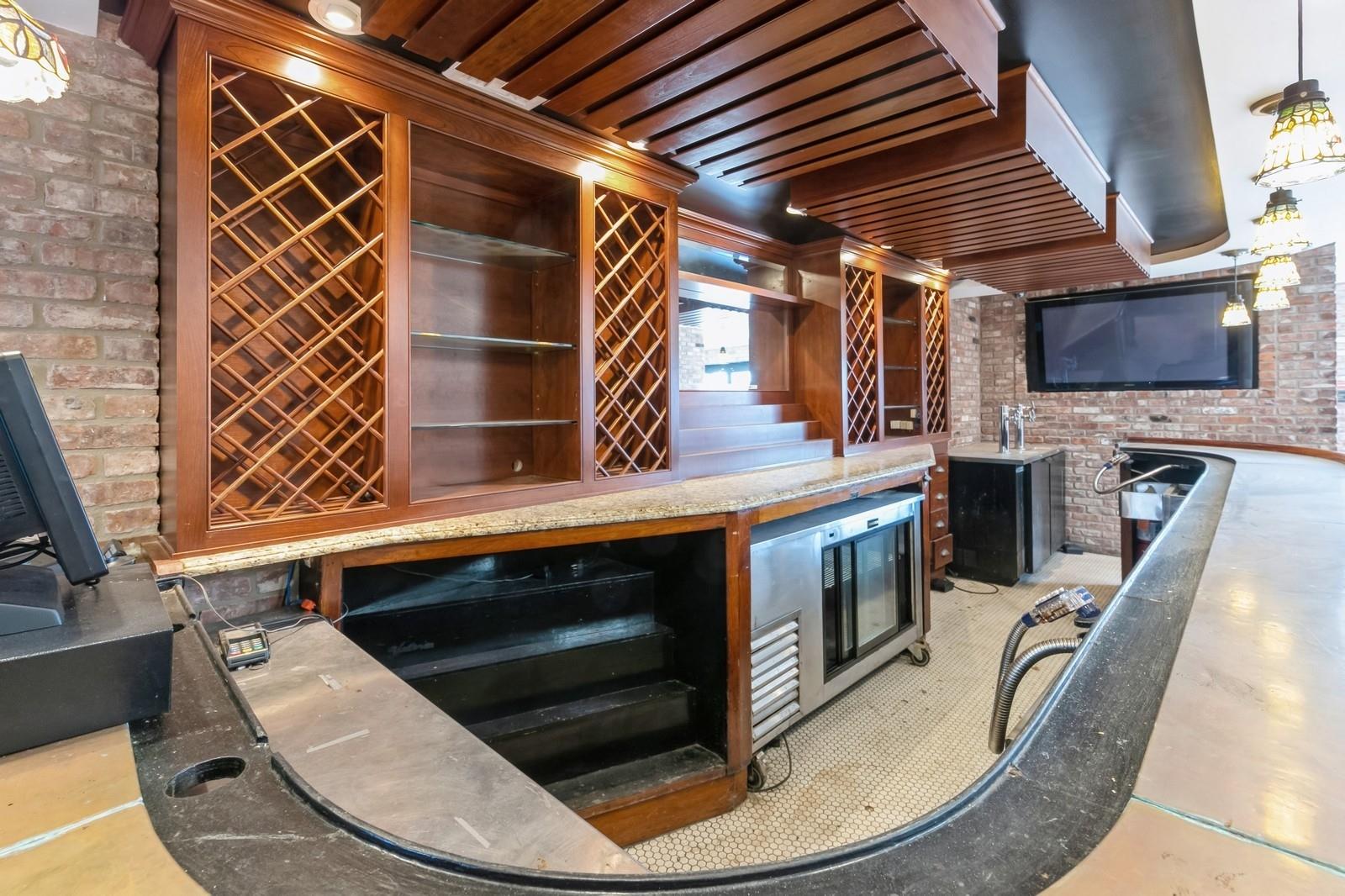 62375 Main Road, Southold, NY 11971