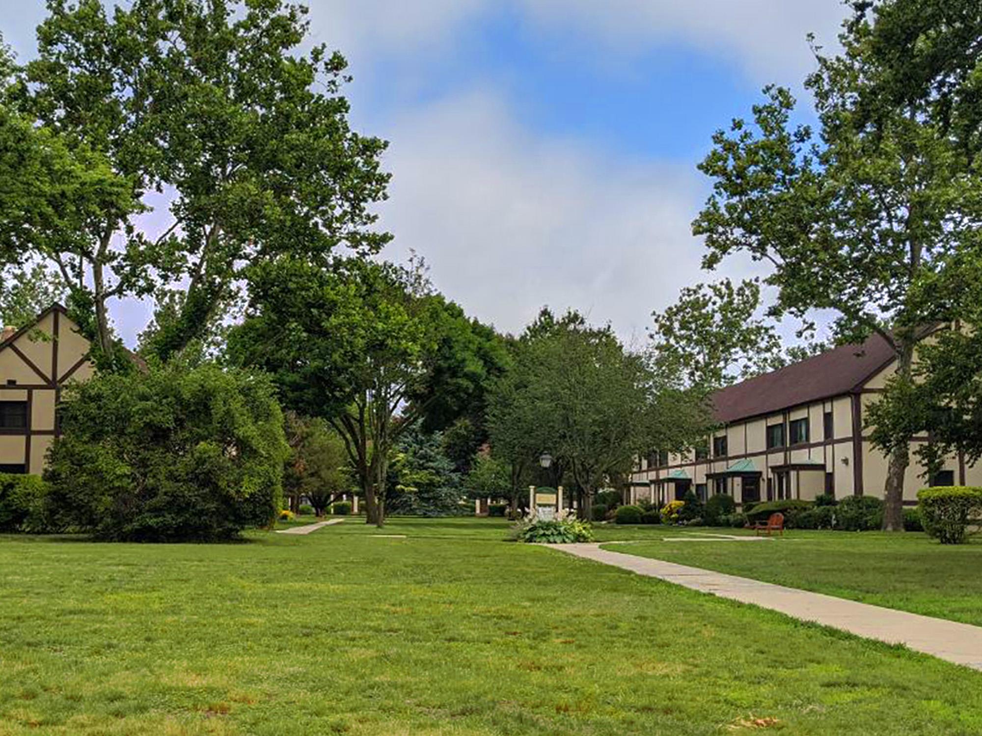 129 Fifteenth Street # B2, Garden City, NY 11530