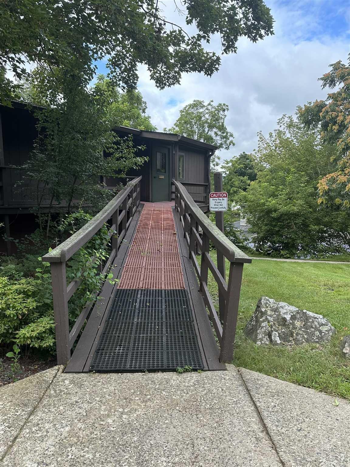 7 PINWOODS Road # 5, Hyde Park, NY 12538