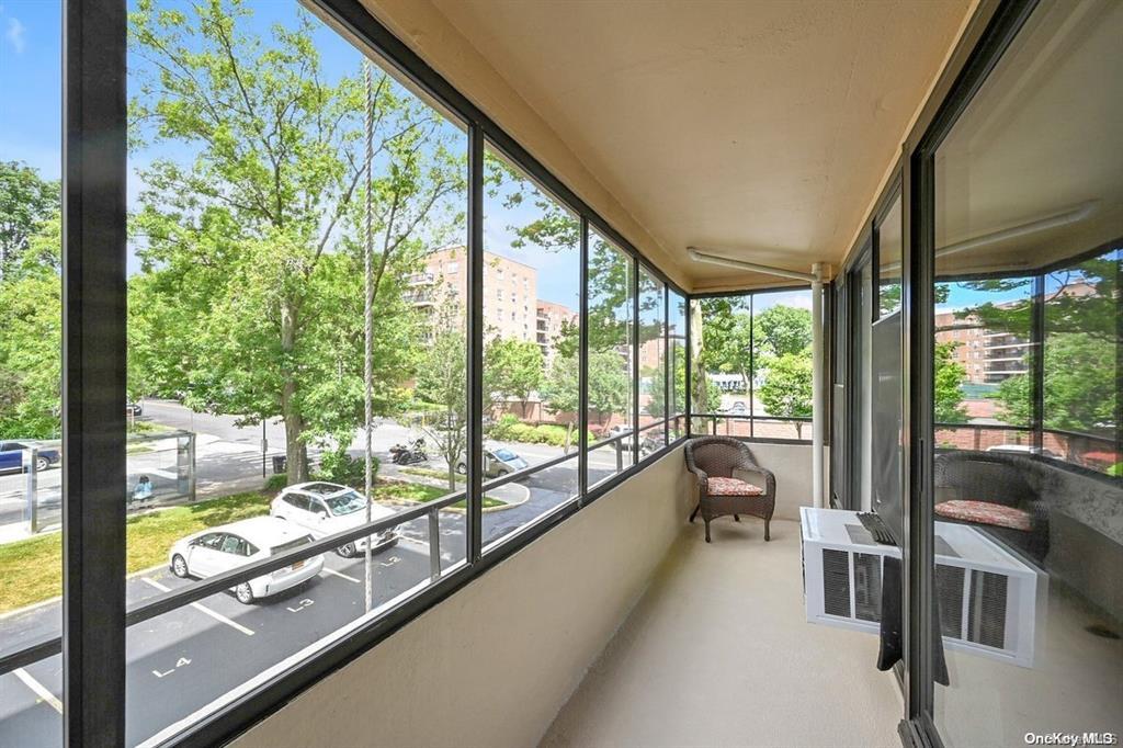 166-10 Powells Cove Blvd # 3D, Beechhurst, NY 11357