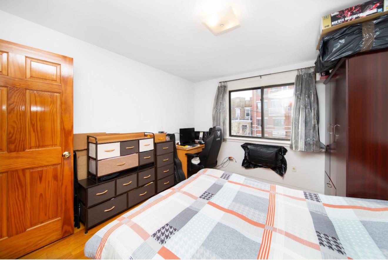 37-33 107th St # 2A, Corona, NY 11368