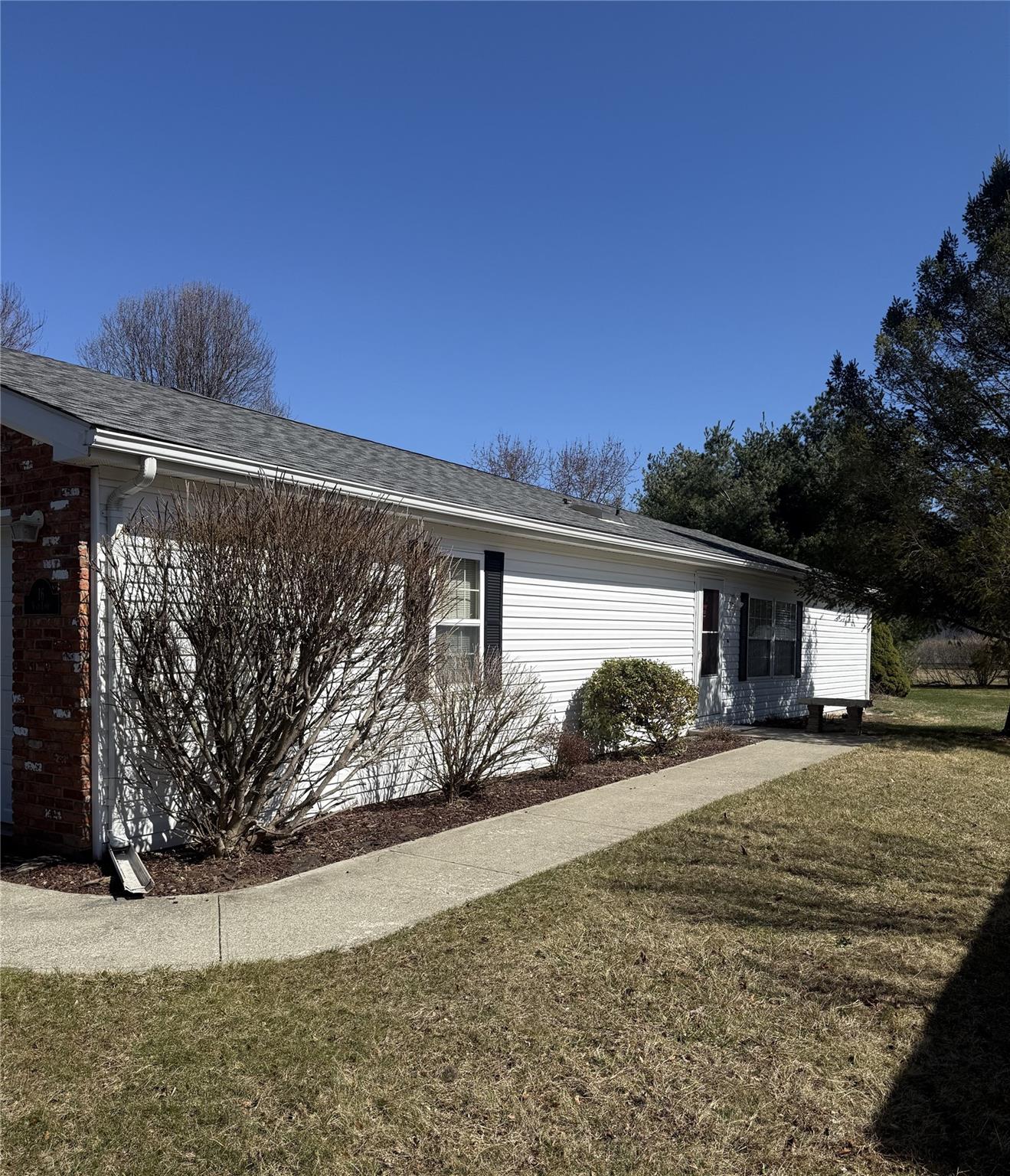 16 Vista Lane, Poughkeepsie, NY 12603