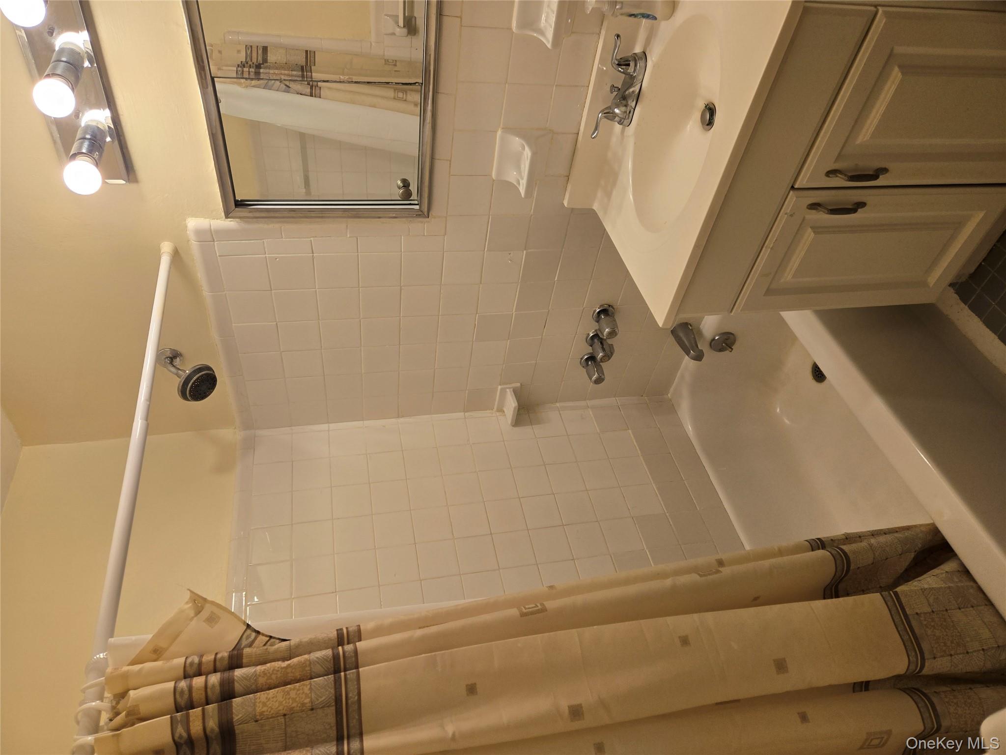 175 Archer St. # 1C, Freeport, NY 11520