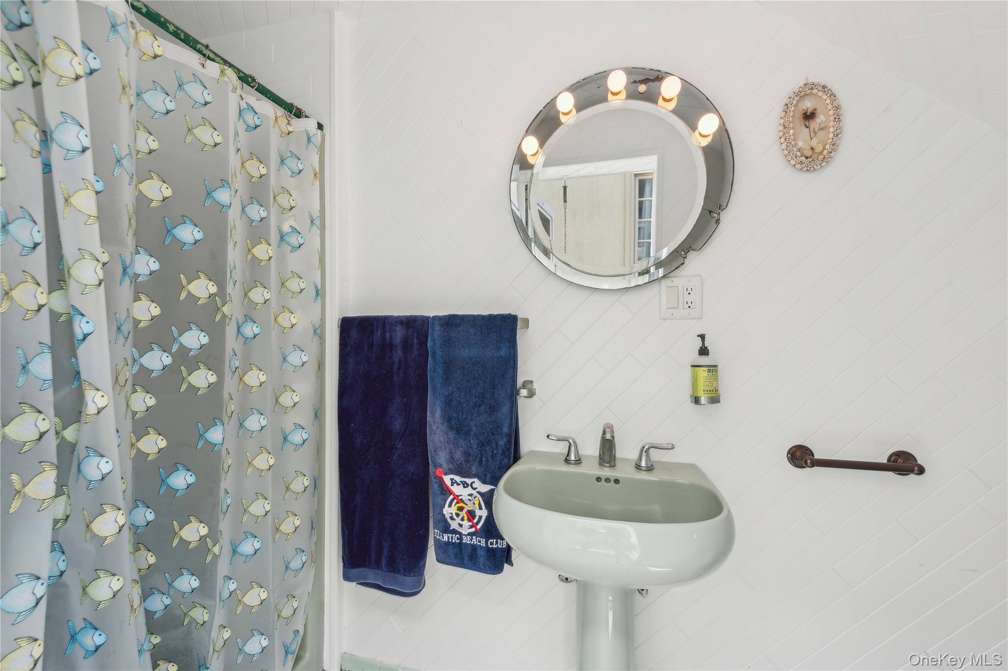 87 Bay Street, East Atlantic Beach, NY 11561