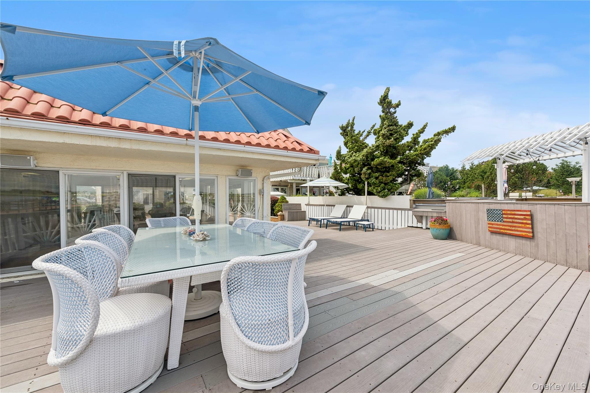 87 Bay Street, East Atlantic Beach, NY 11561