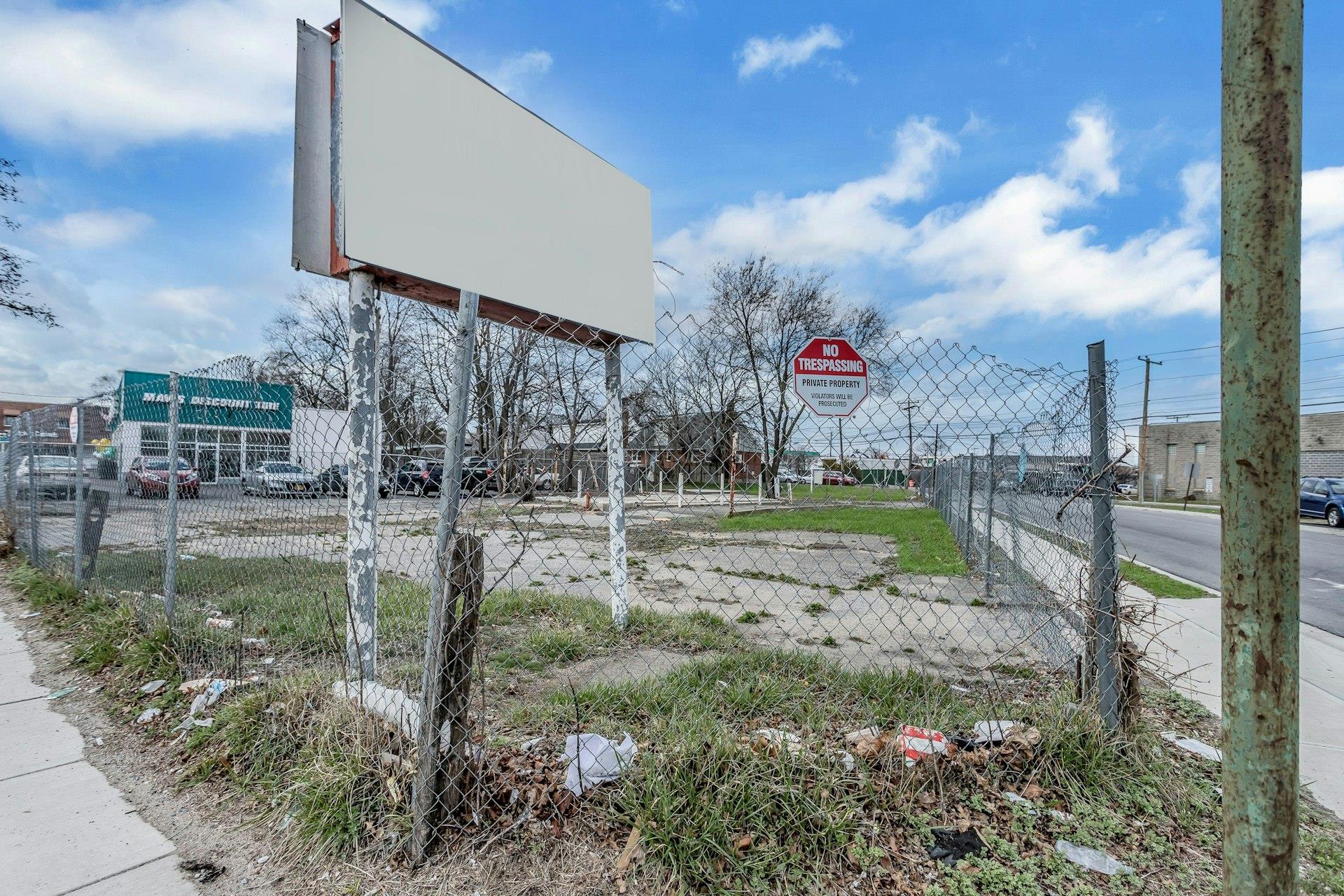 899 Old Country Road, Westbury, NY 11590