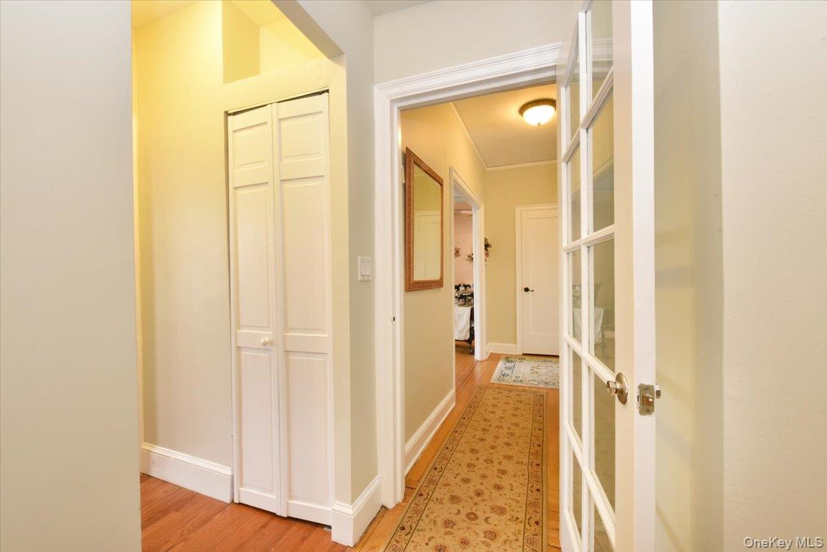 8 BARSTOW Road # 7-E, Great Neck, NY 11021