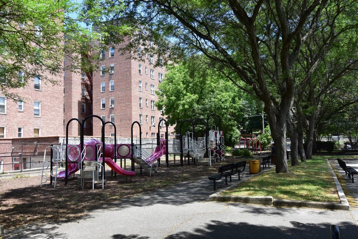 1 Vincent Road # 4C, Bronxville, NY 10708