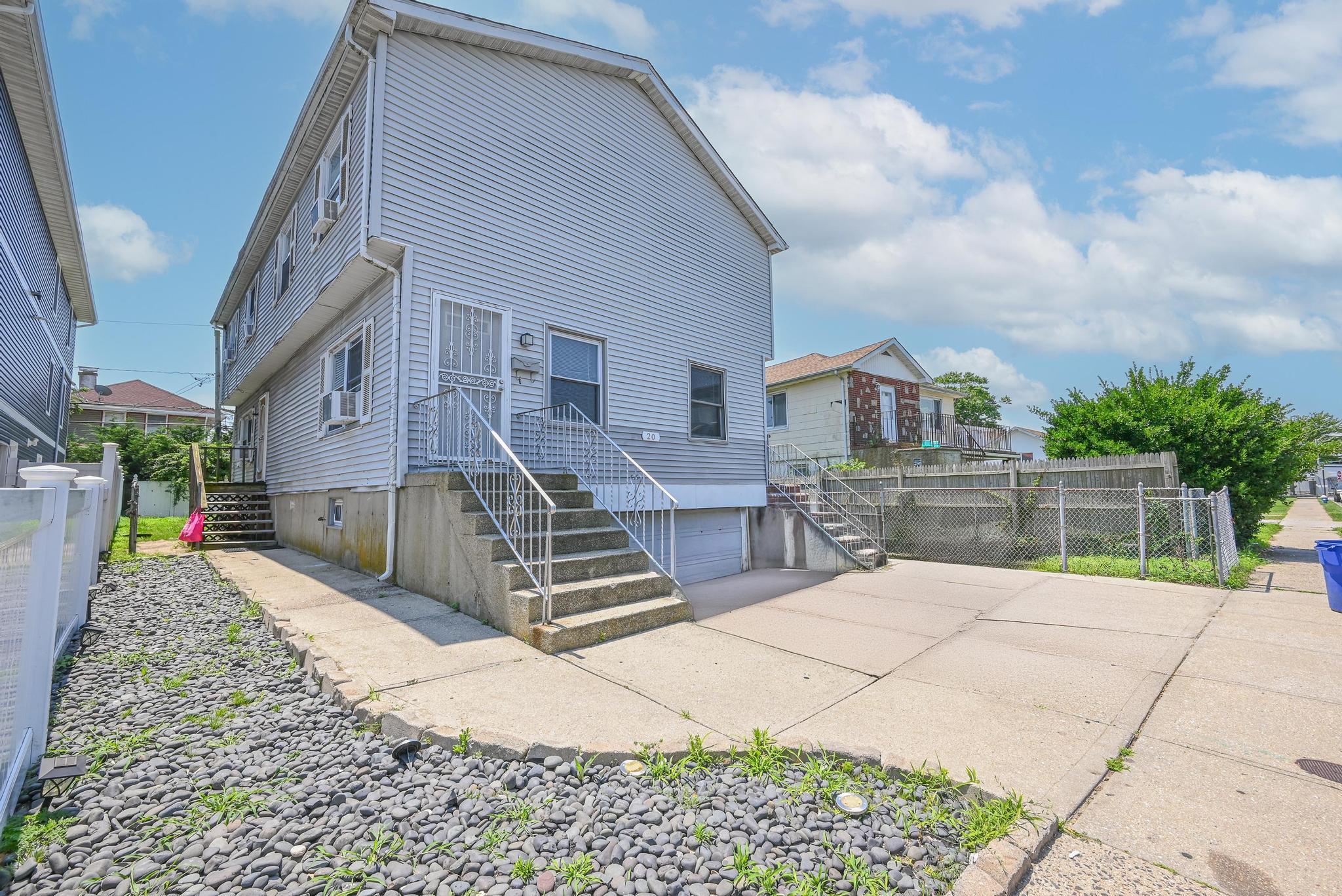 20 E Pine Street, Long Beach, NY 11561