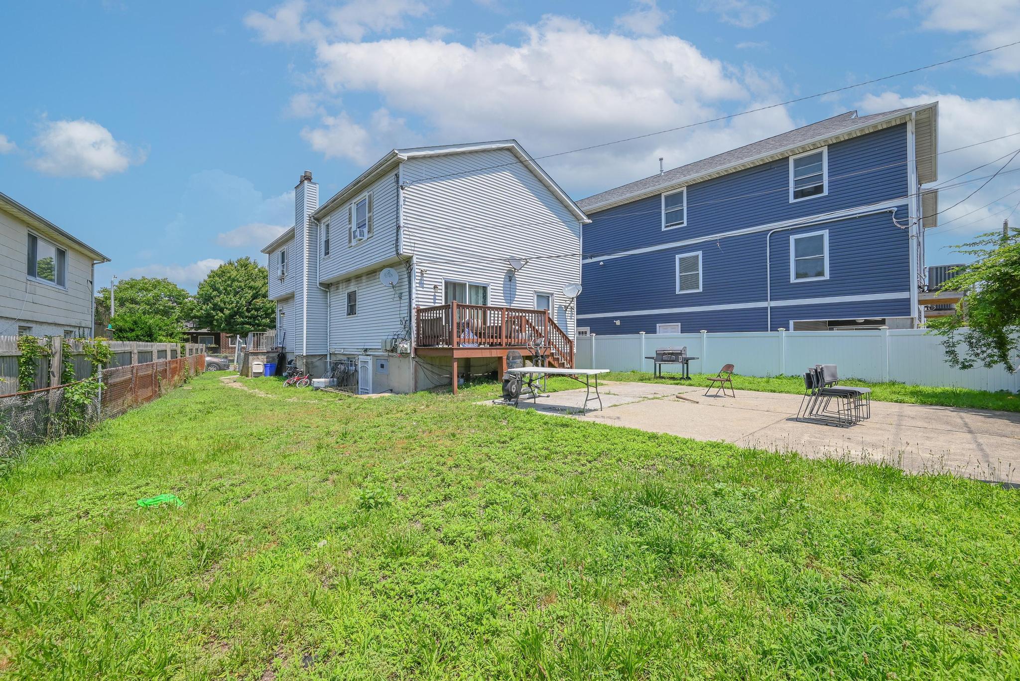 20 E Pine Street, Long Beach, NY 11561