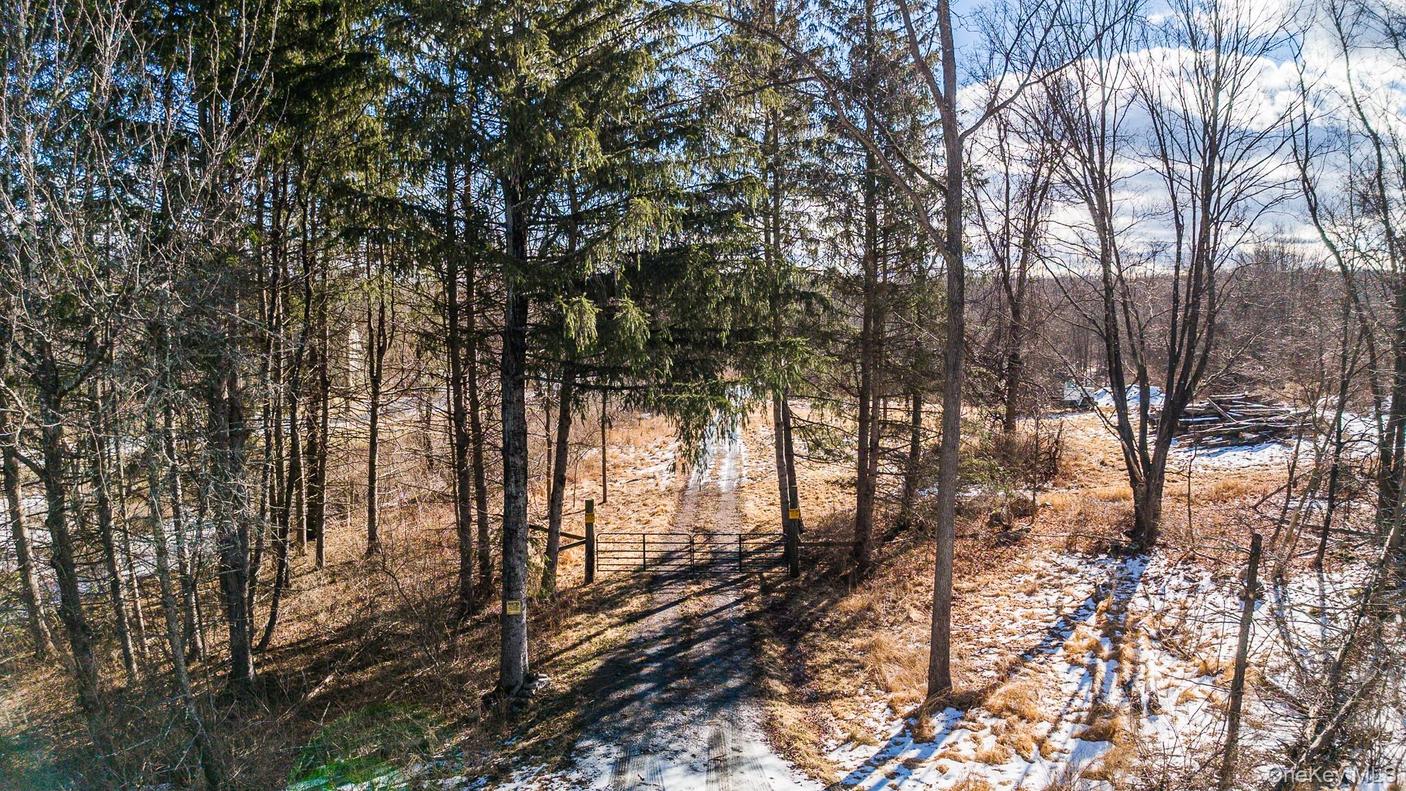 64 Seaman Road, Middletown, NY 10941