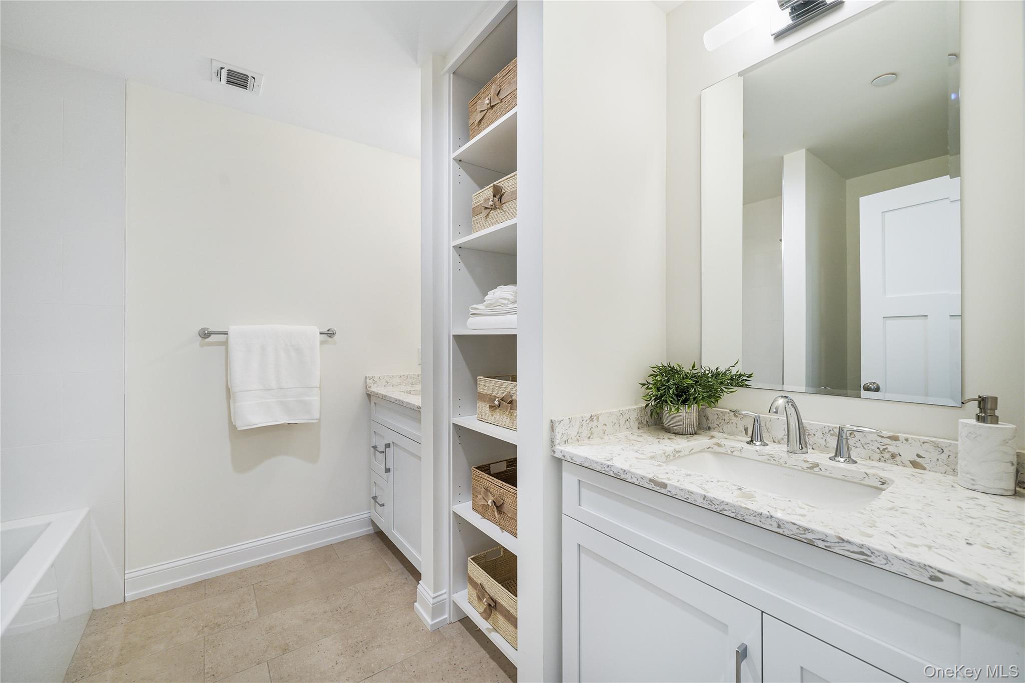 2040 Crompond Road # 17, Yorktown Heights, NY 10598