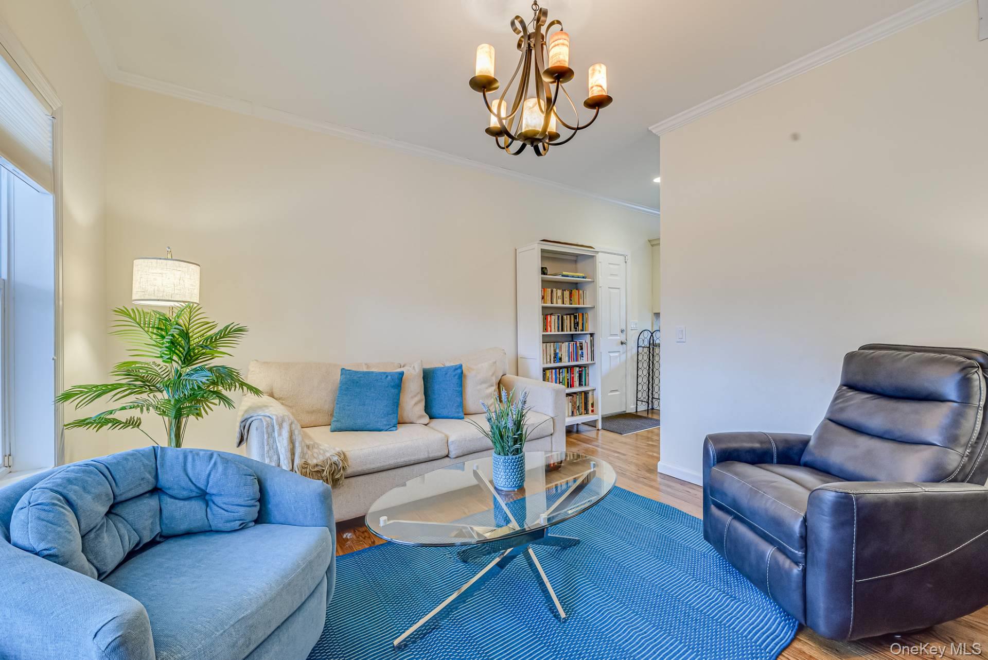 18 Lakeside Lane, Westhampton, NY 11977