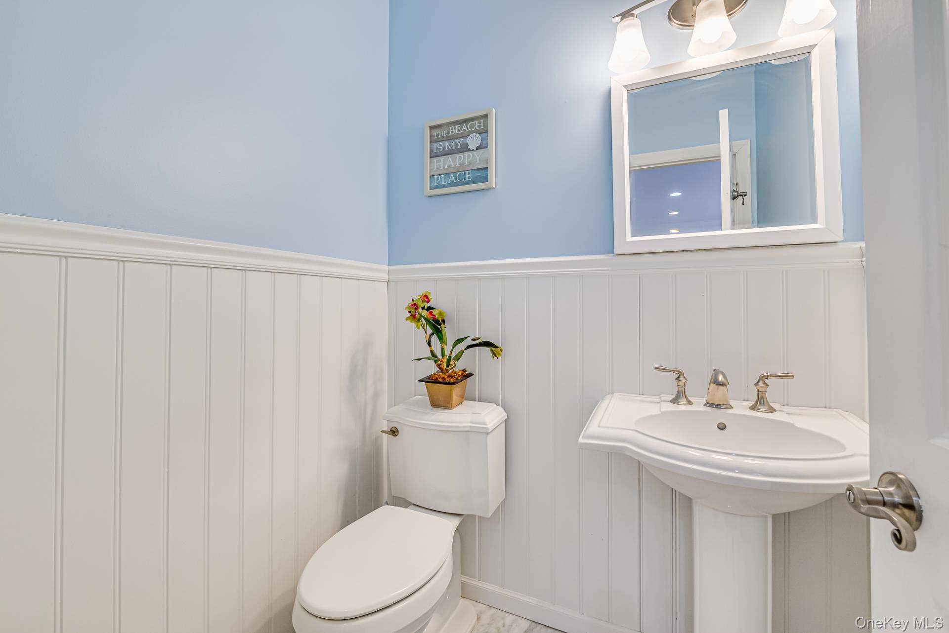 18 Lakeside Lane, Westhampton, NY 11977