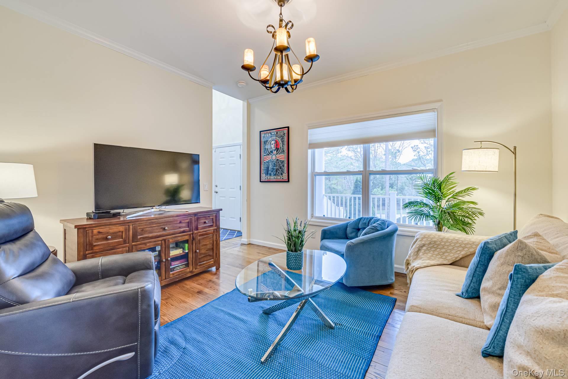 18 Lakeside Lane, Westhampton, NY 11977