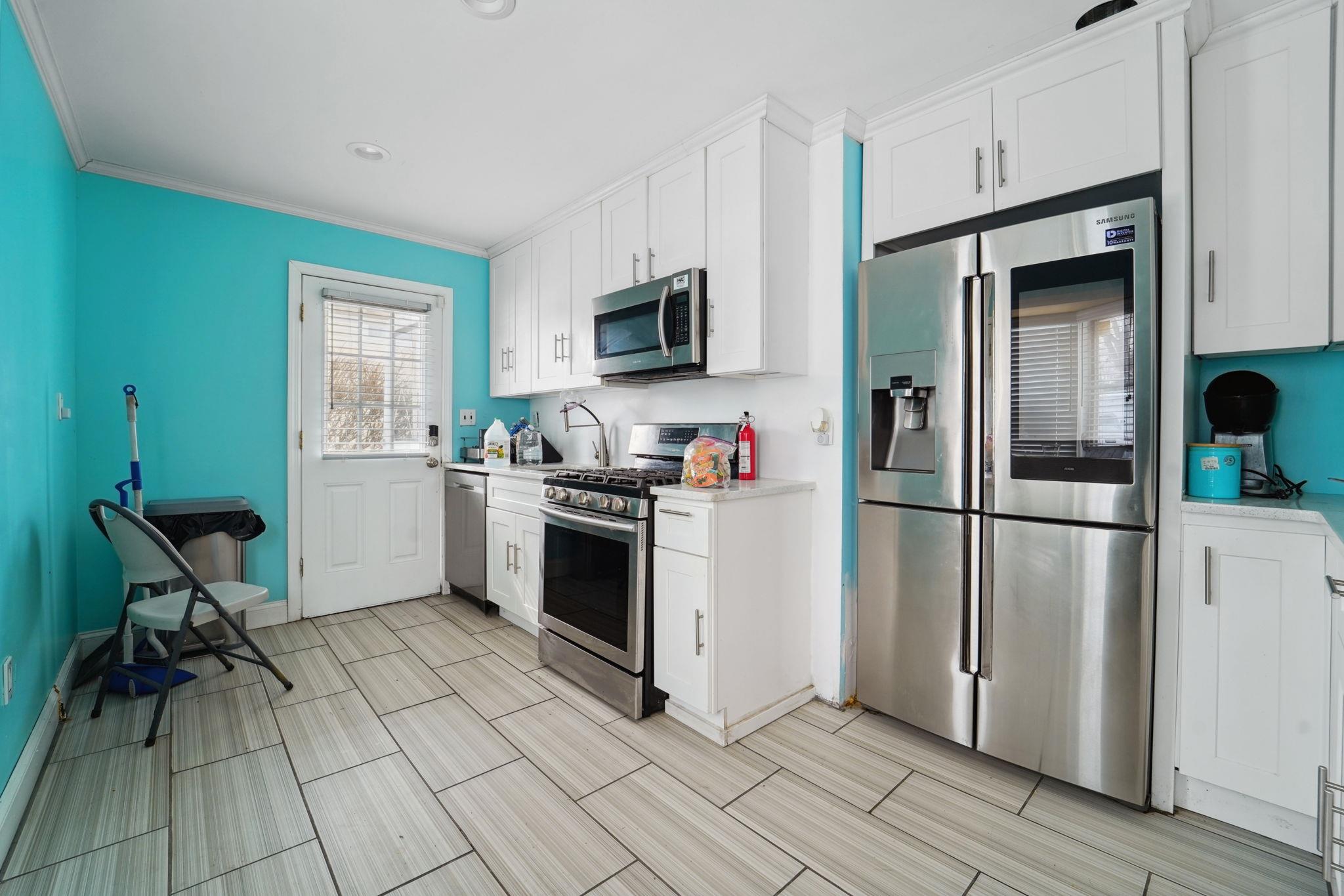 17 Manitou Trail, White Plains, NY 10603