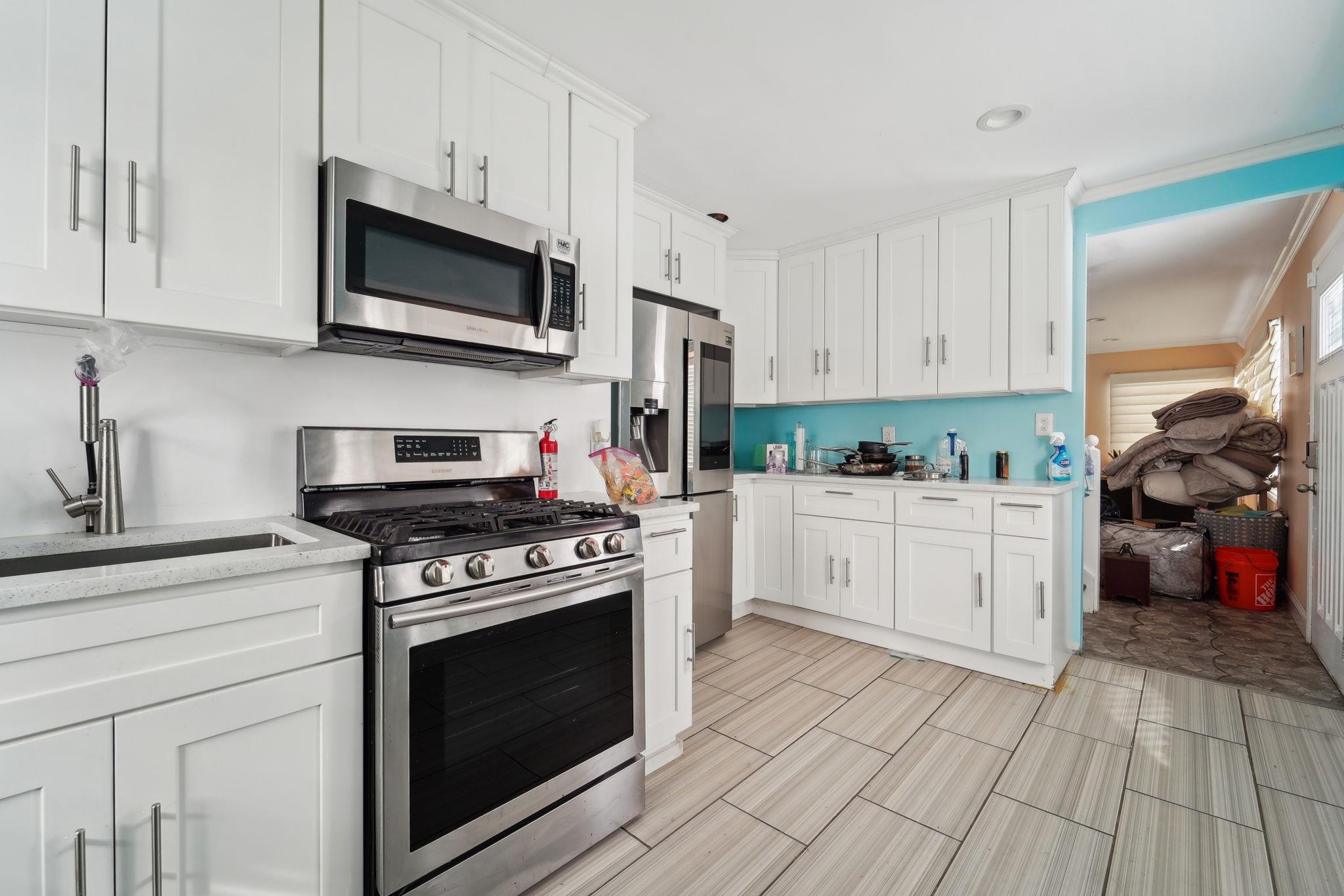 17 Manitou Trail, White Plains, NY 10603