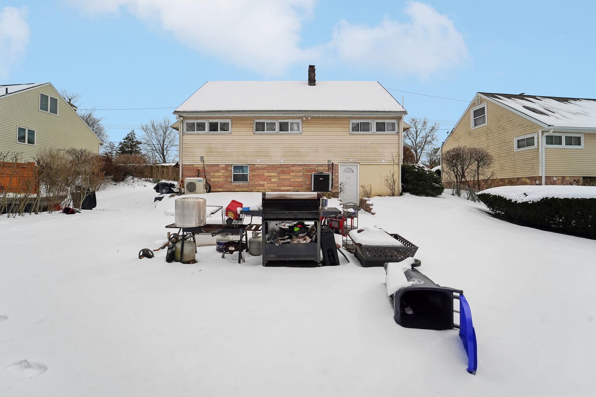 17 Manitou Trail, White Plains, NY 10603