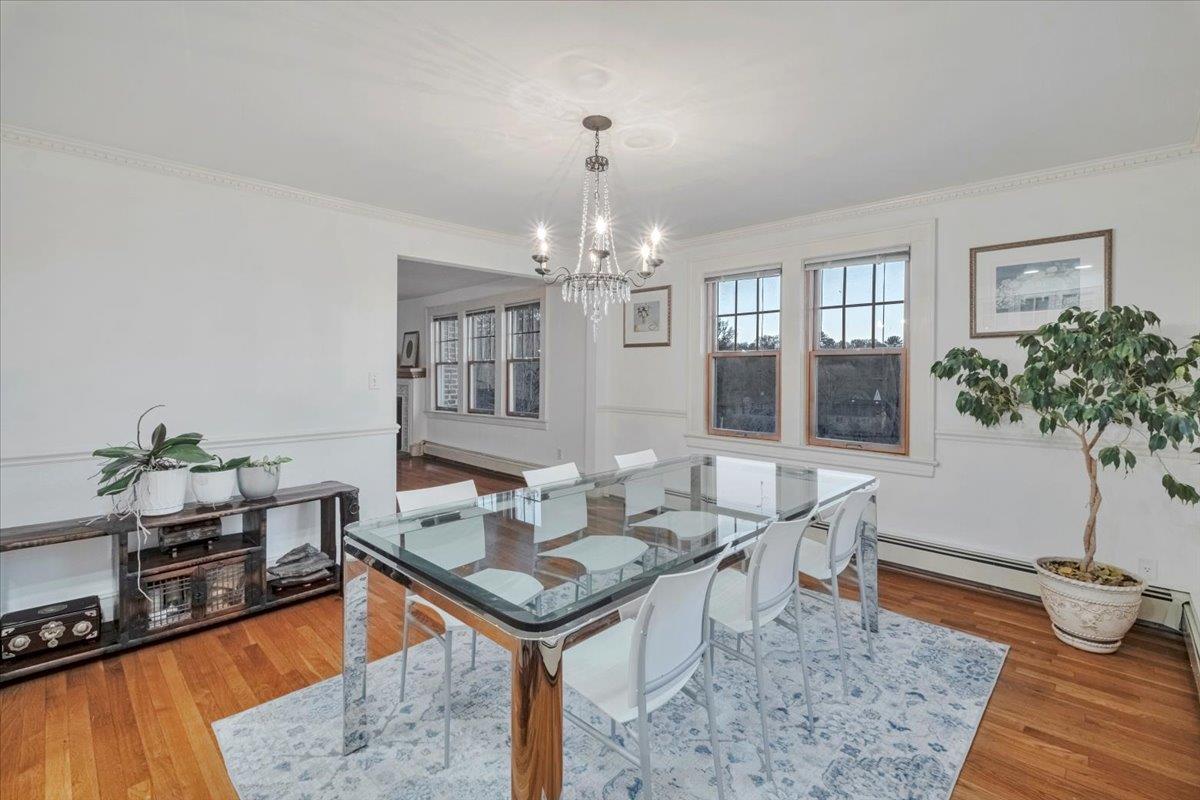 12 Dickel Road, Scarsdale, NY 10583