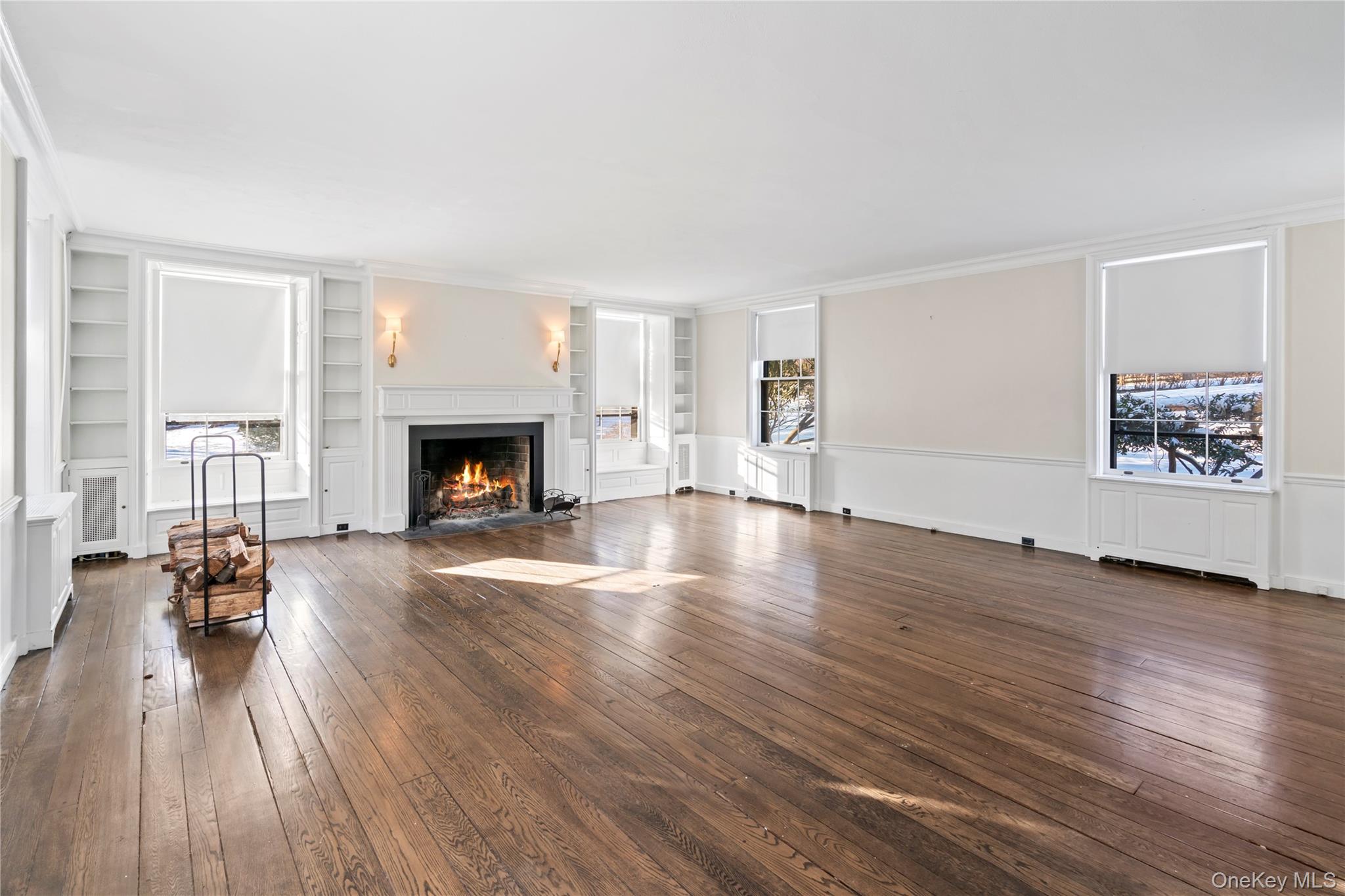 203 Store Hill Road, Old Westbury, NY 11568