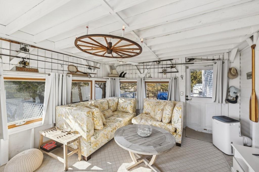 53 Crassen Boulevard # Park Ave unit #3, Amagansett, NY 11930