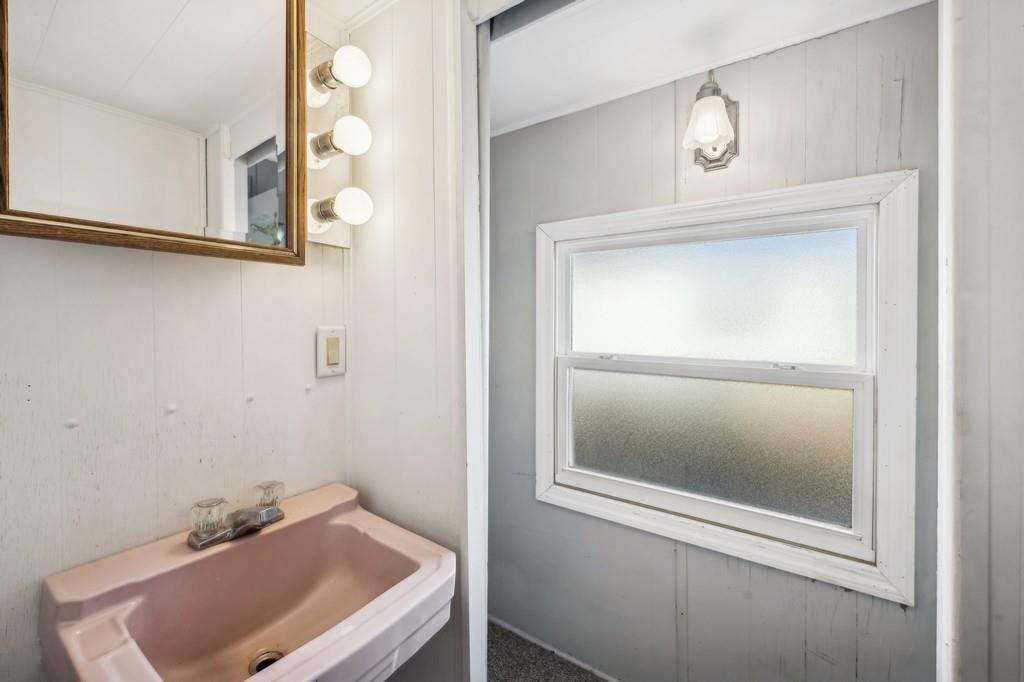 53 Crassen Boulevard # Park Ave unit #3, Amagansett, NY 11930