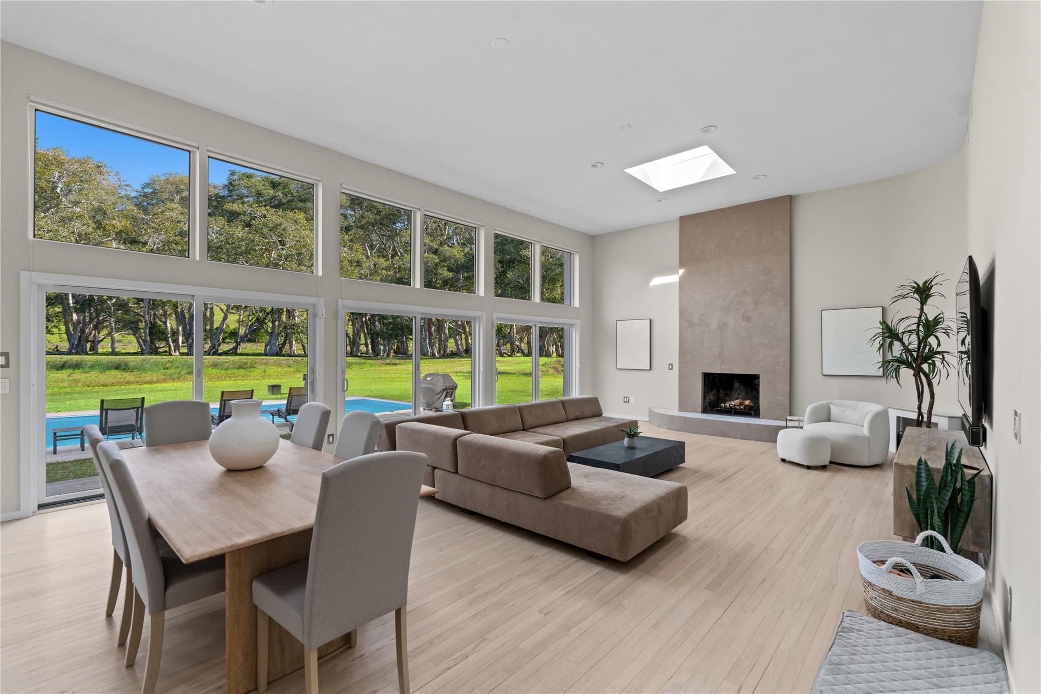 10 Fox Hollow Drive, East Quogue, NY 11942