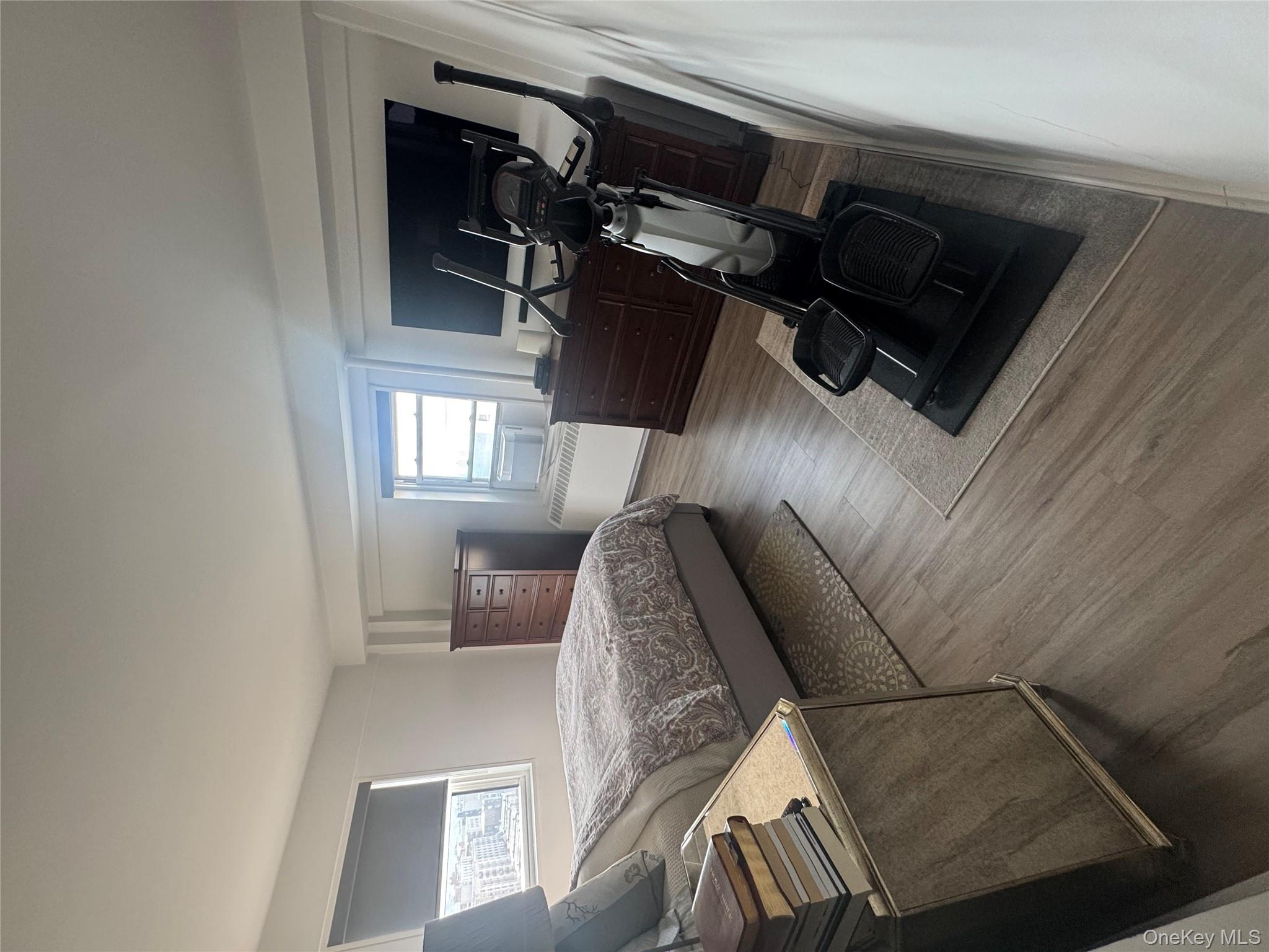 9 Fordham hill Oval # 17C, Bronx, NY 10468